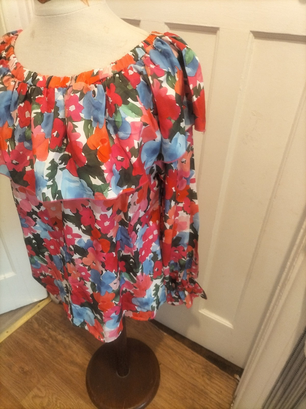 Ladies Size Medium Multi Color Elasticated Chest Long Sleeve Blouse