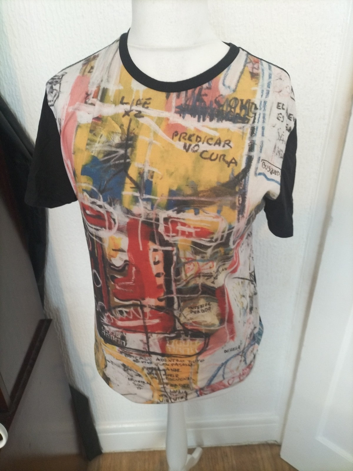 Mens Size Small Multicoloured Printed Tshirt Cold Wash Only
