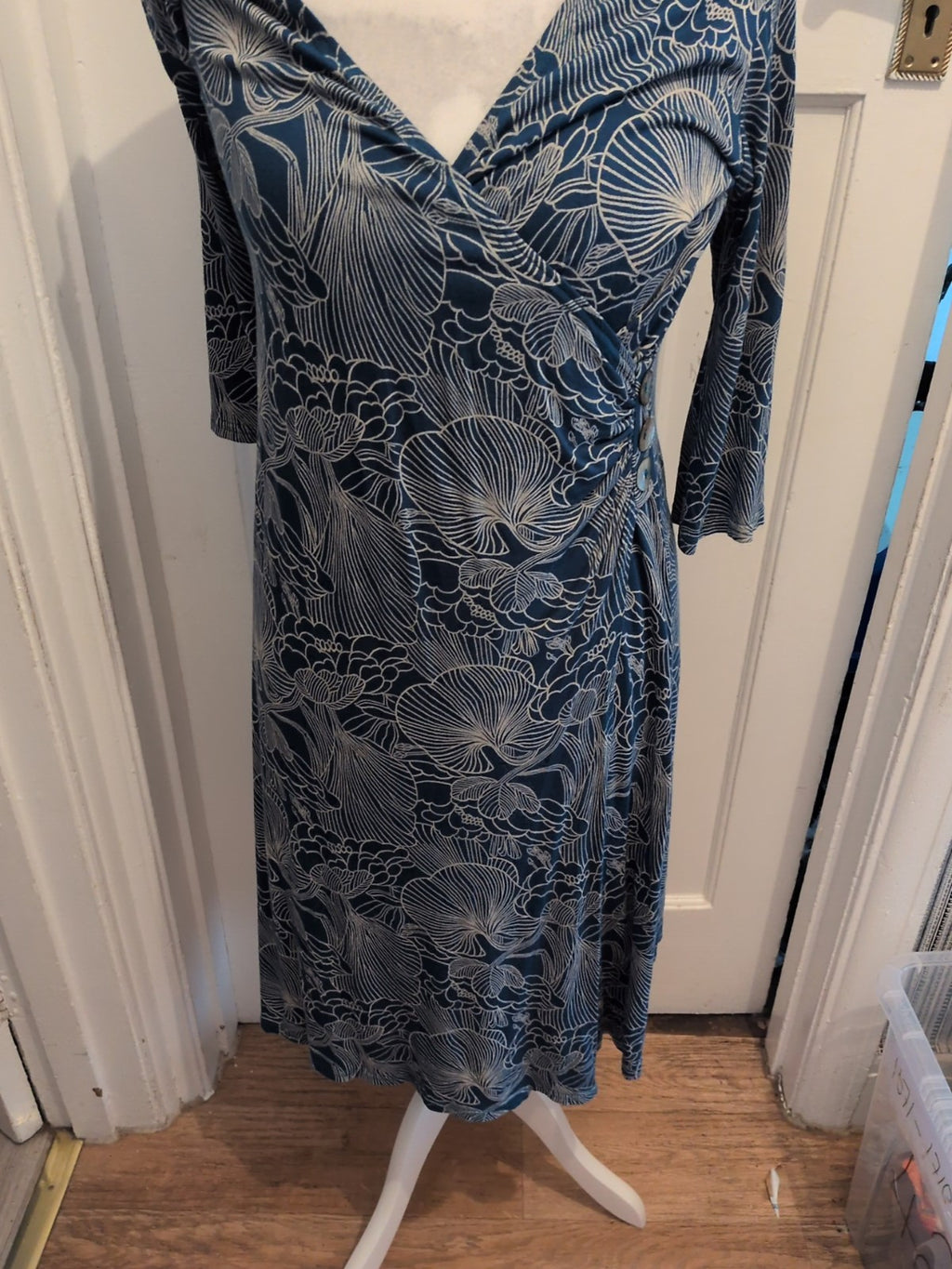 Wallis 16 Petite Teal White Low V Neck Long Sleeve Dress