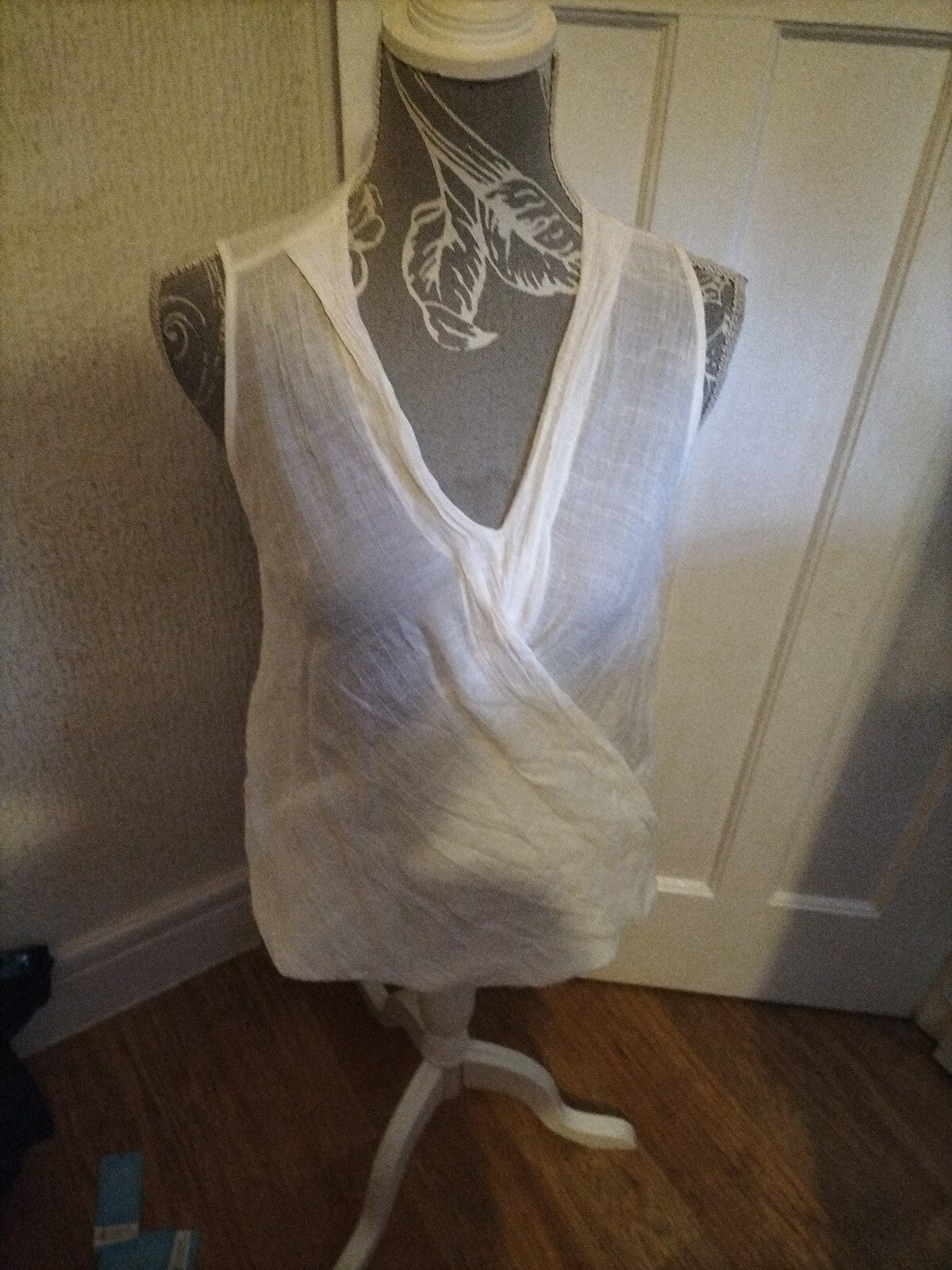 Ladies New Look Size 10 White Sleeveless Blouse