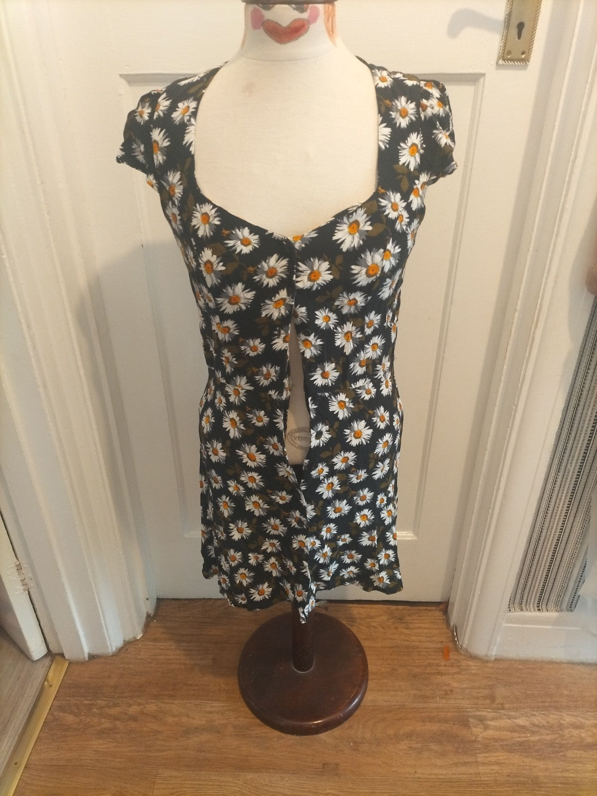 Ladies Topshop Size 10 Black Floral Sleeveless Dress