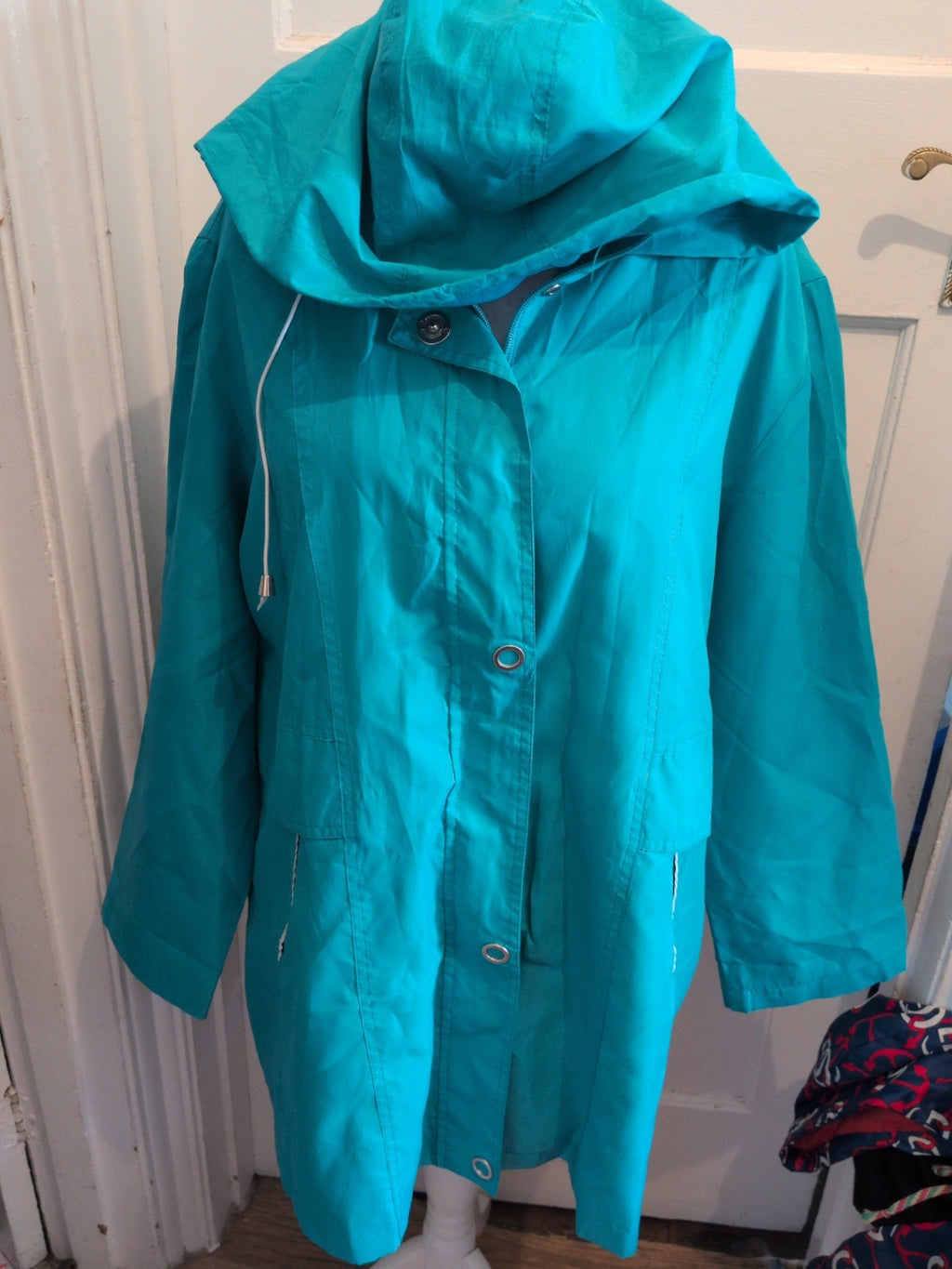 Ladies Size 22-24 Turquoise Long Sleeve Coat