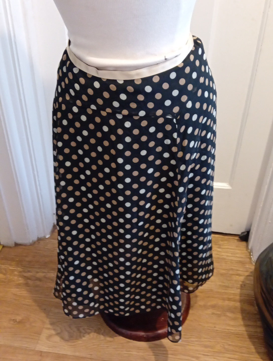 Ladies Limited Collection Size 10L Gold/Black/Beige Polkadot Lined Flare Skirt