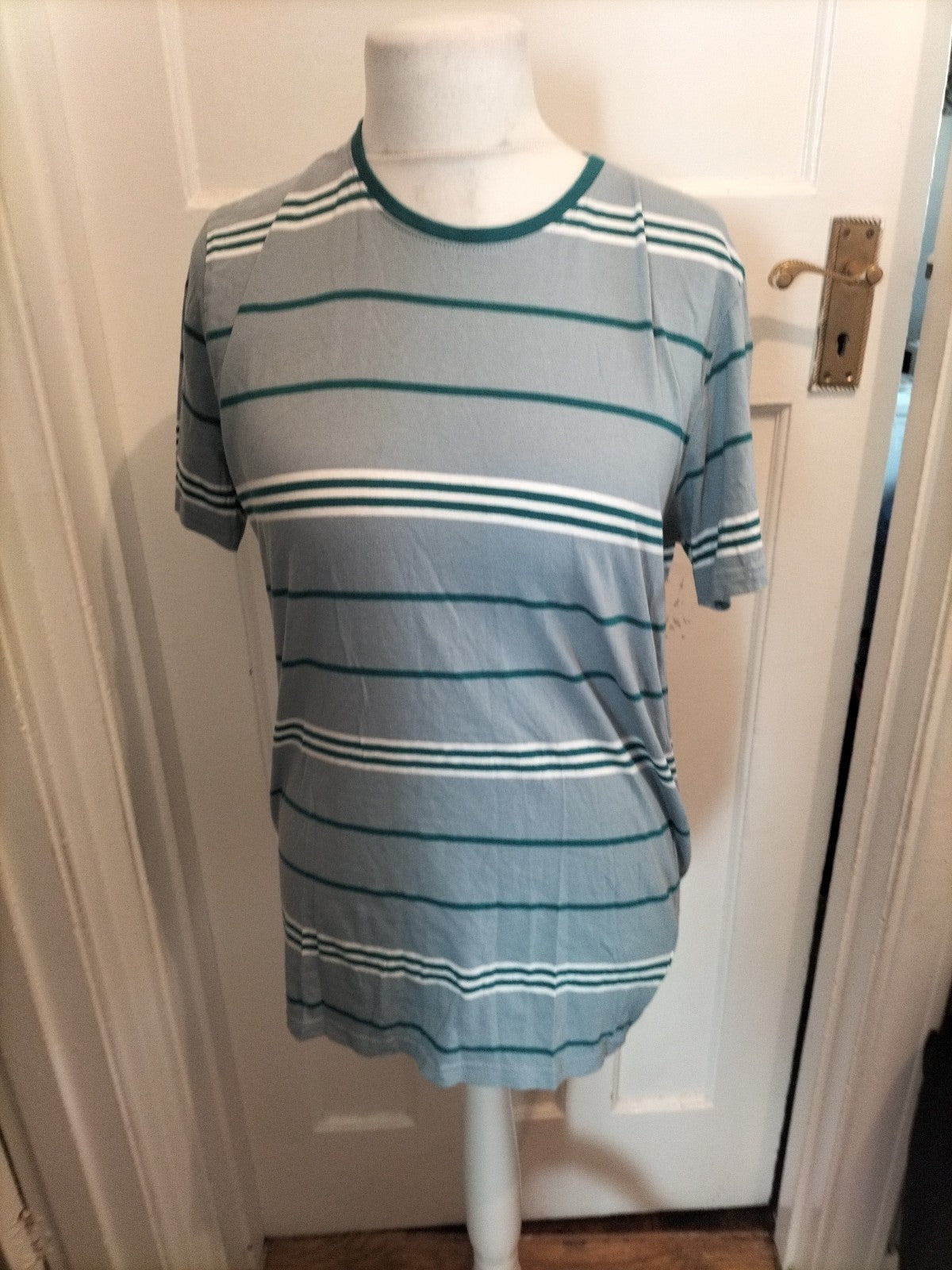 Mens Brave Soul Size L Blue And Teal Short Sleeved Tshirt