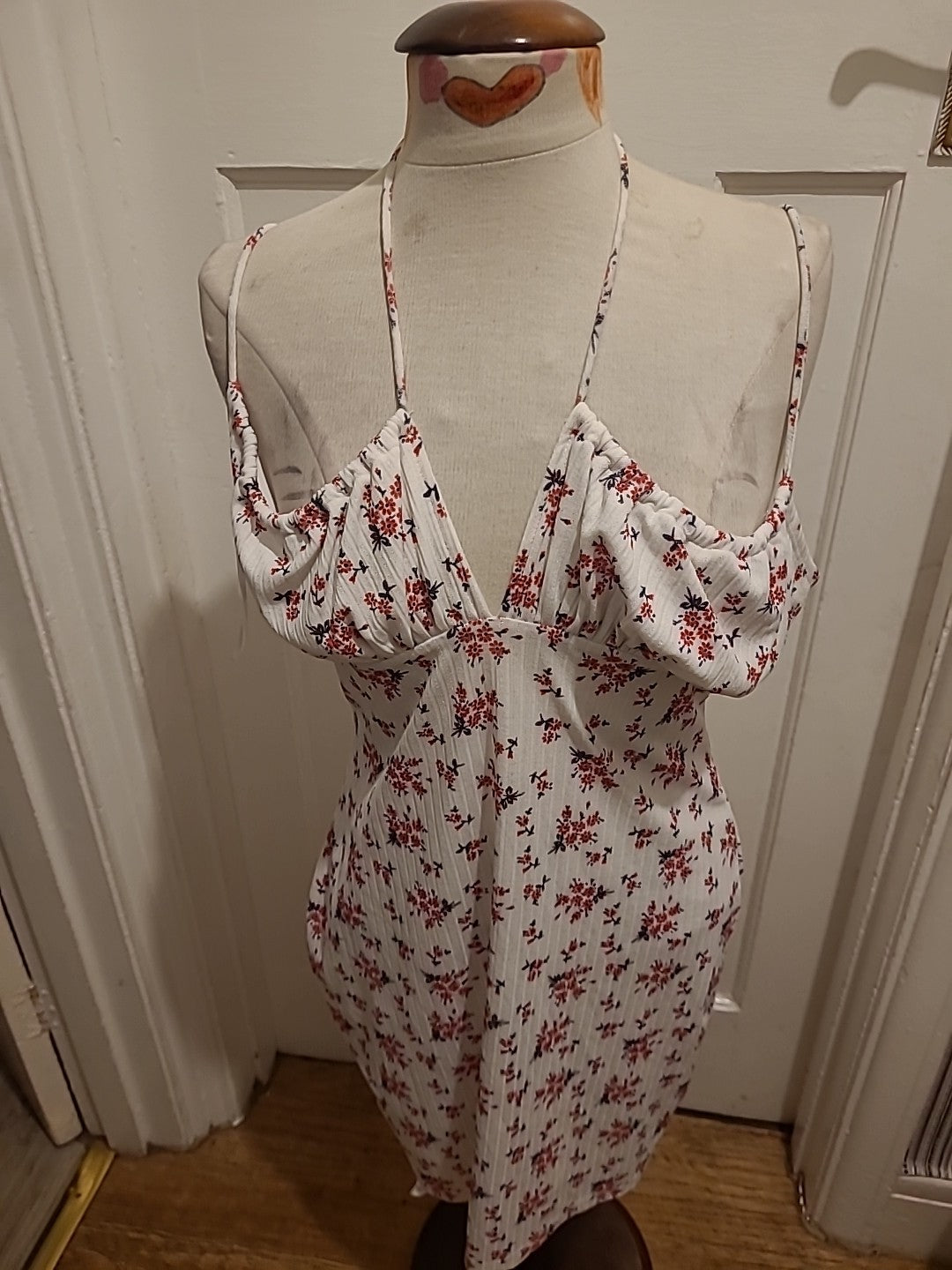 Ladies Shein Size XL White Floral Sleeveless Dress