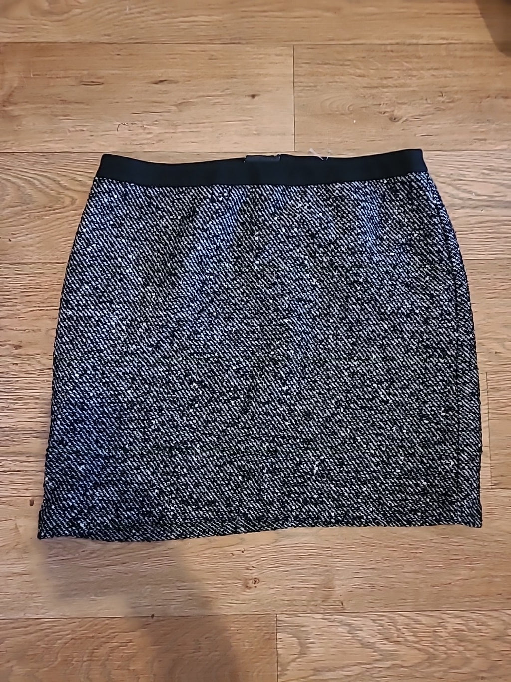 Ladies Marks And Spencer Size 12 Black/White Fleck Lined Pencil Skirt 18 Inch...