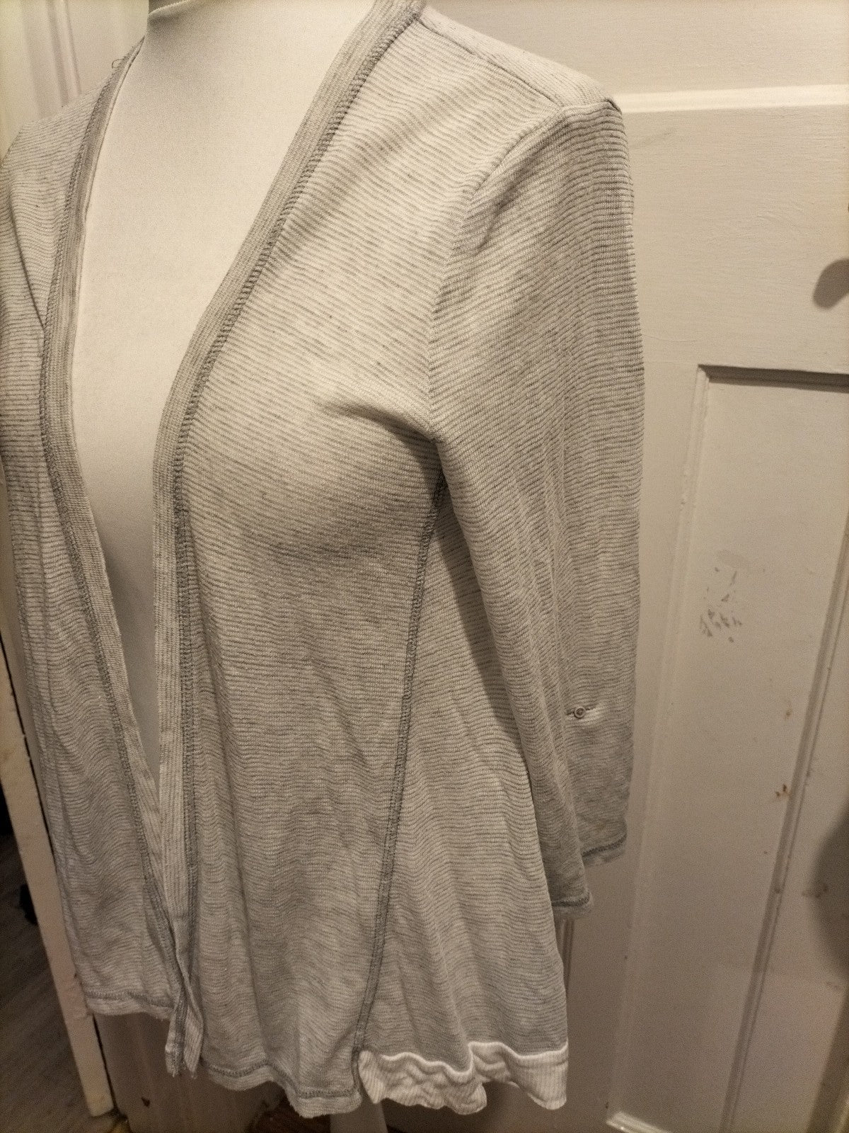 Ladies Marks And Spencer Size 14 Grey Lightweight Cardigan