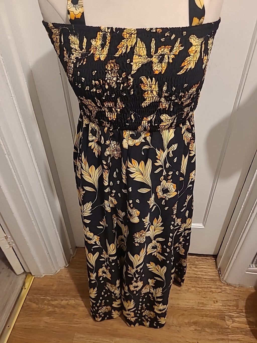Ladies Shein Size Large Gold Black Floral Sleeveless Bubblehem Dress