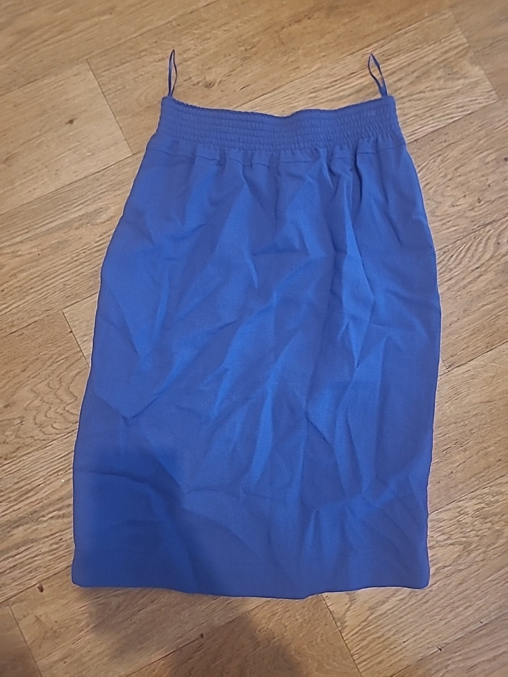 Ladies Jean Muir Size 12 100% Acetate Blue Skirt