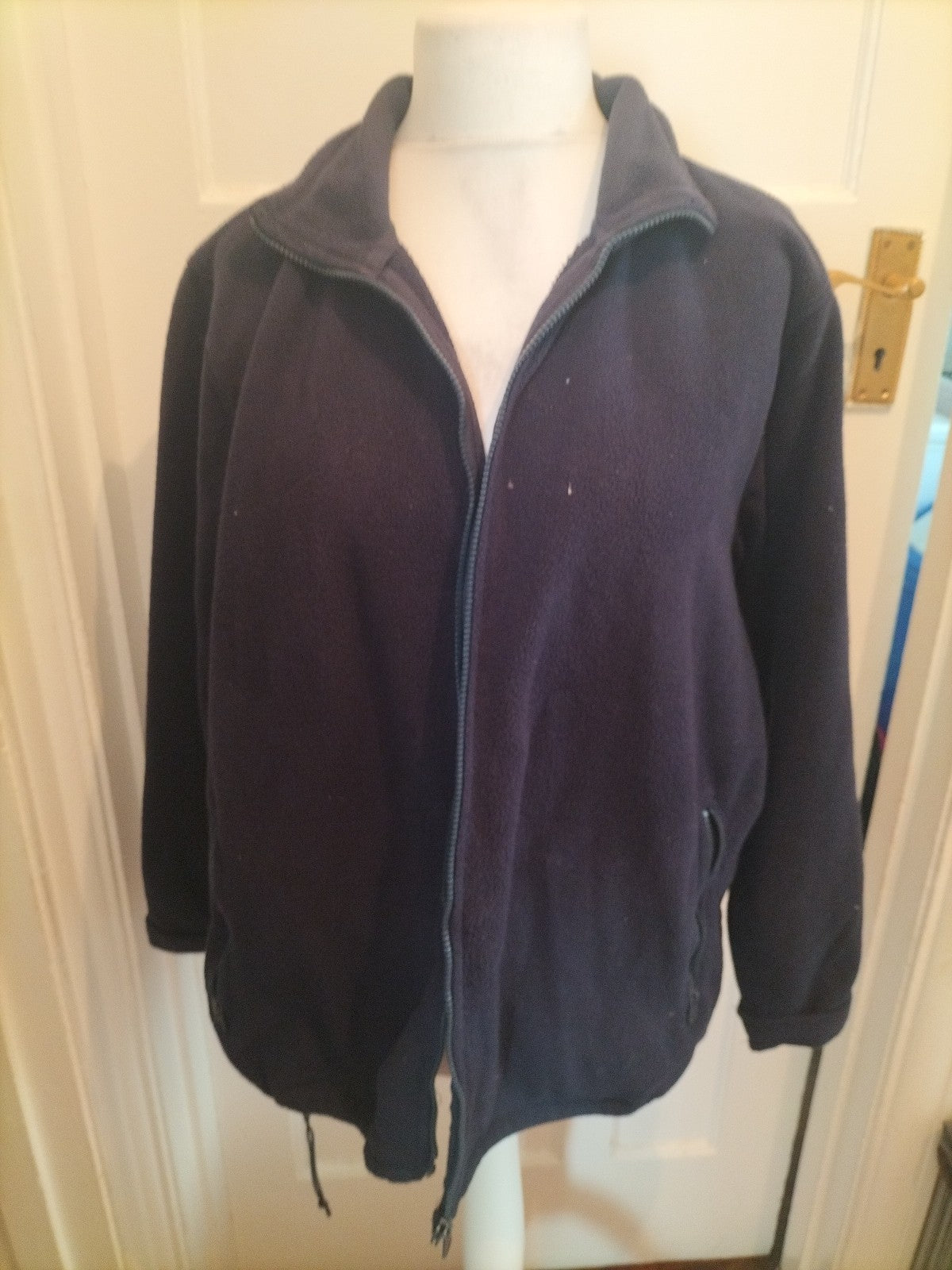 Mens One Valley Size Large Navy Full Zip Jumper