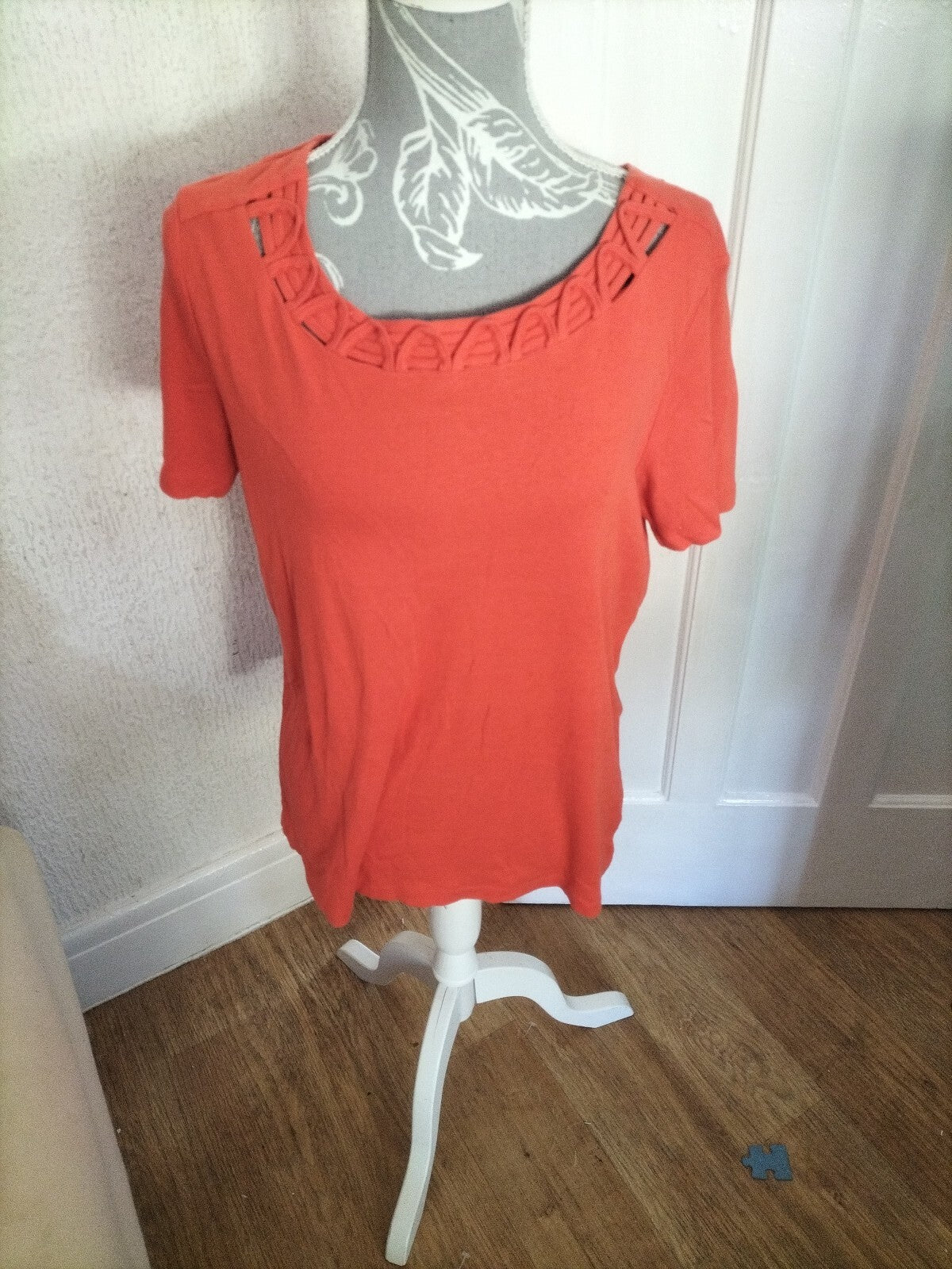 Ladies Size Medium Orange Short Sleeved Blouse