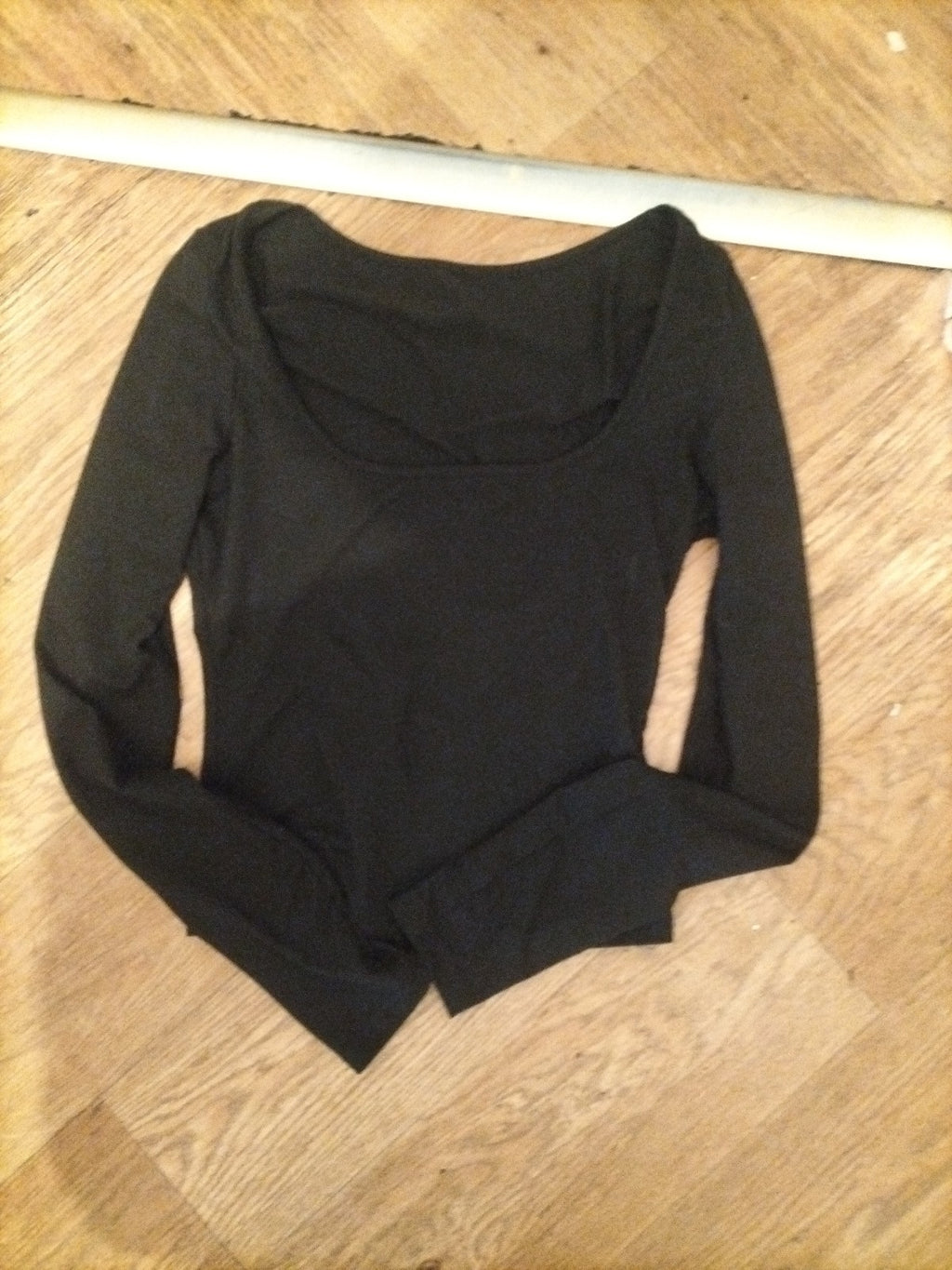 Ladies Small Black Scoop Square Neck T-shirt Long Sleeved