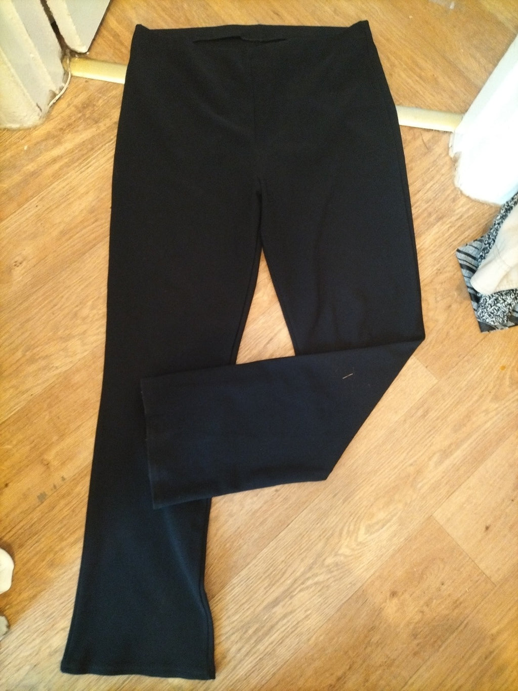 Ladies Size 18 Long Leg Black Pull Up Trousers