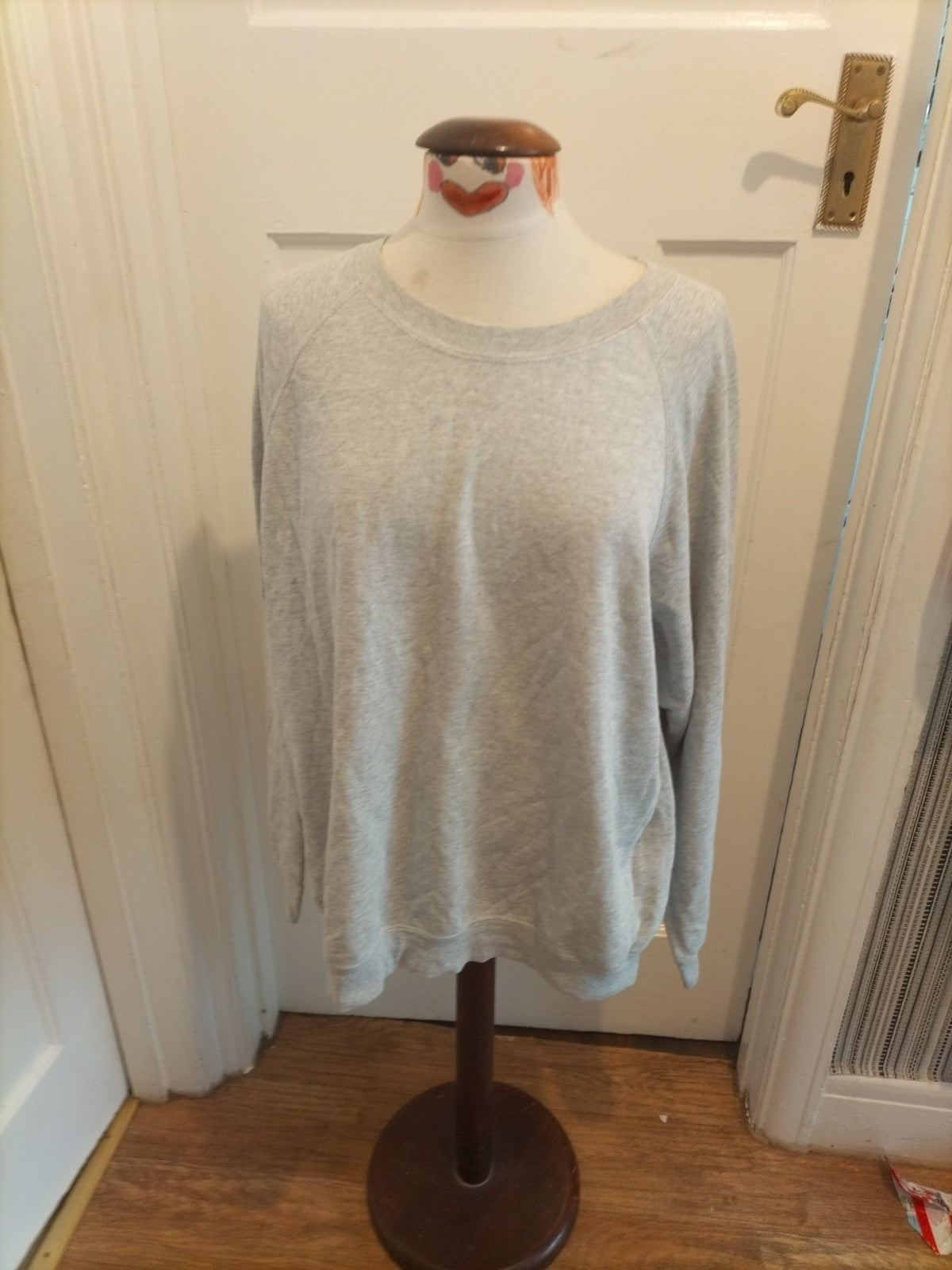 Mens Fruit Of The Loom Size XL Grey Long Sleeved Sweatshirt
