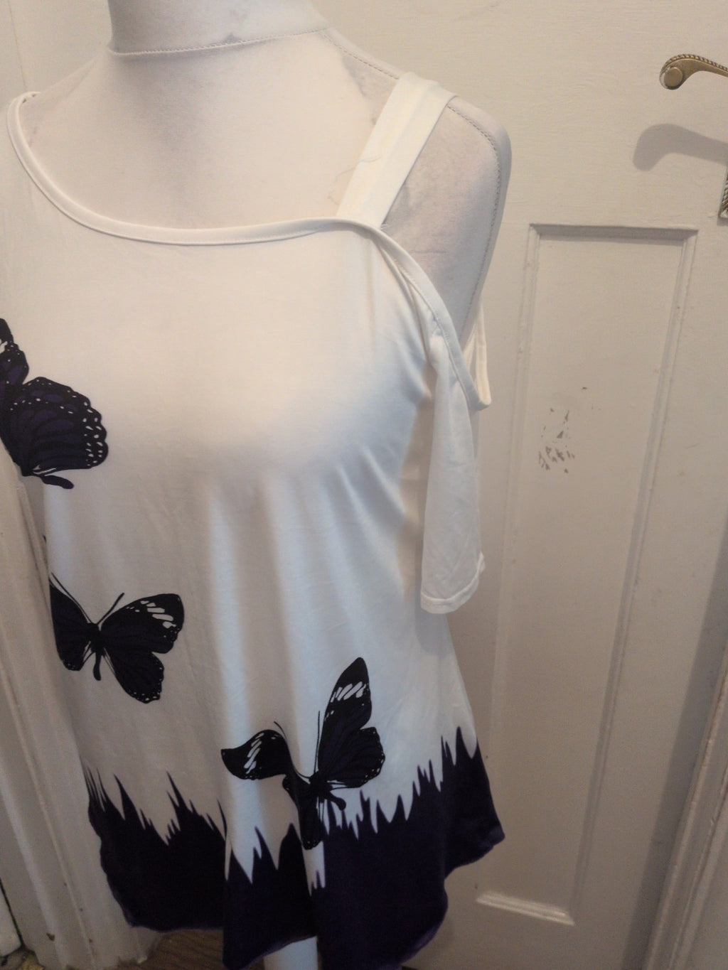 Ladies Shein XL White With Purple Butterfly Short Sleeve T-shirt