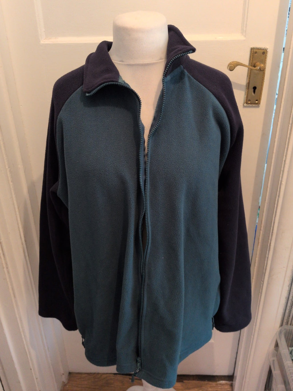 Tu Man XL Teal And Navy Full Zip Jumper