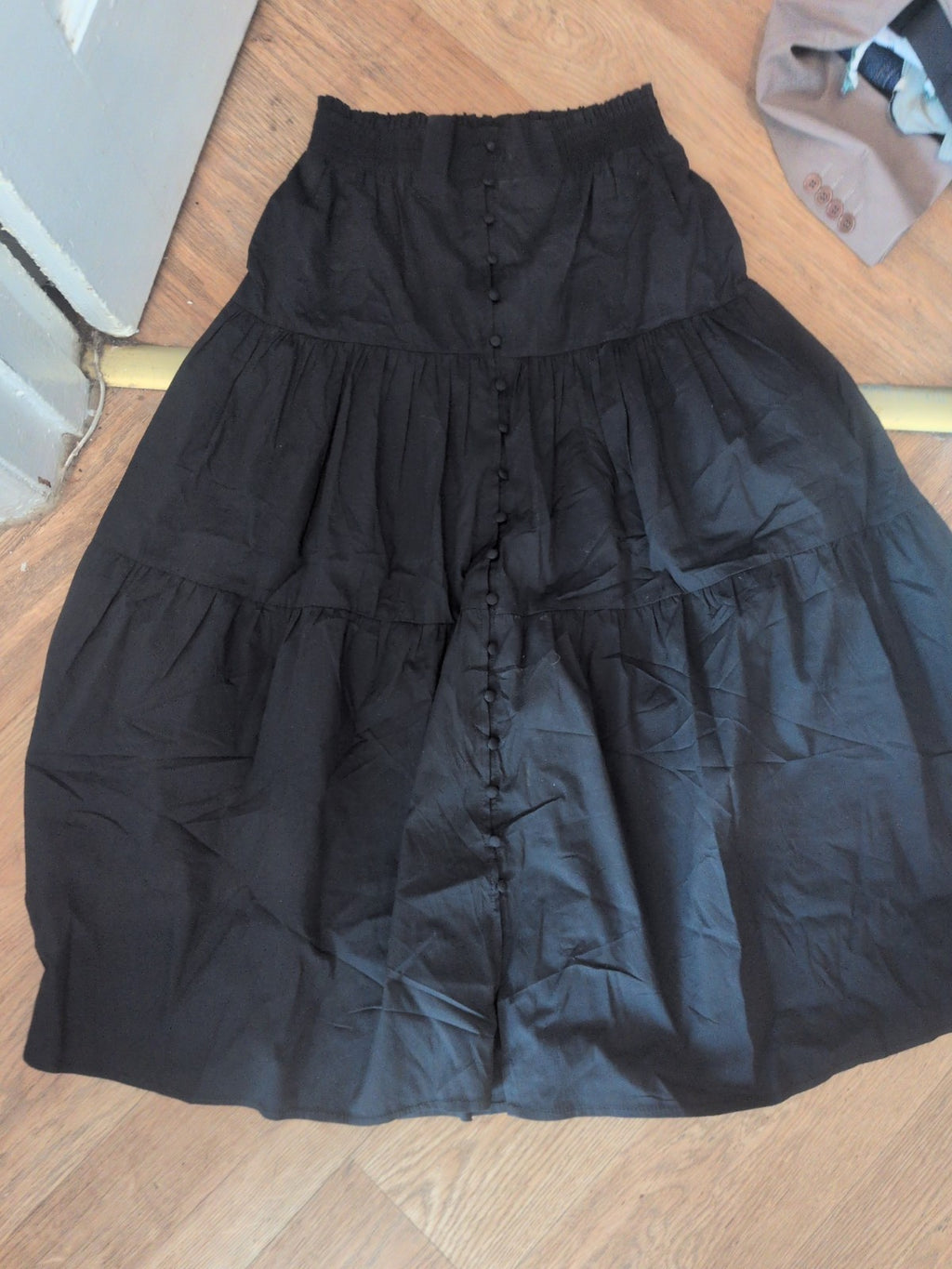 Small Ladies Black Flare Skirt Elasticated Midi-long