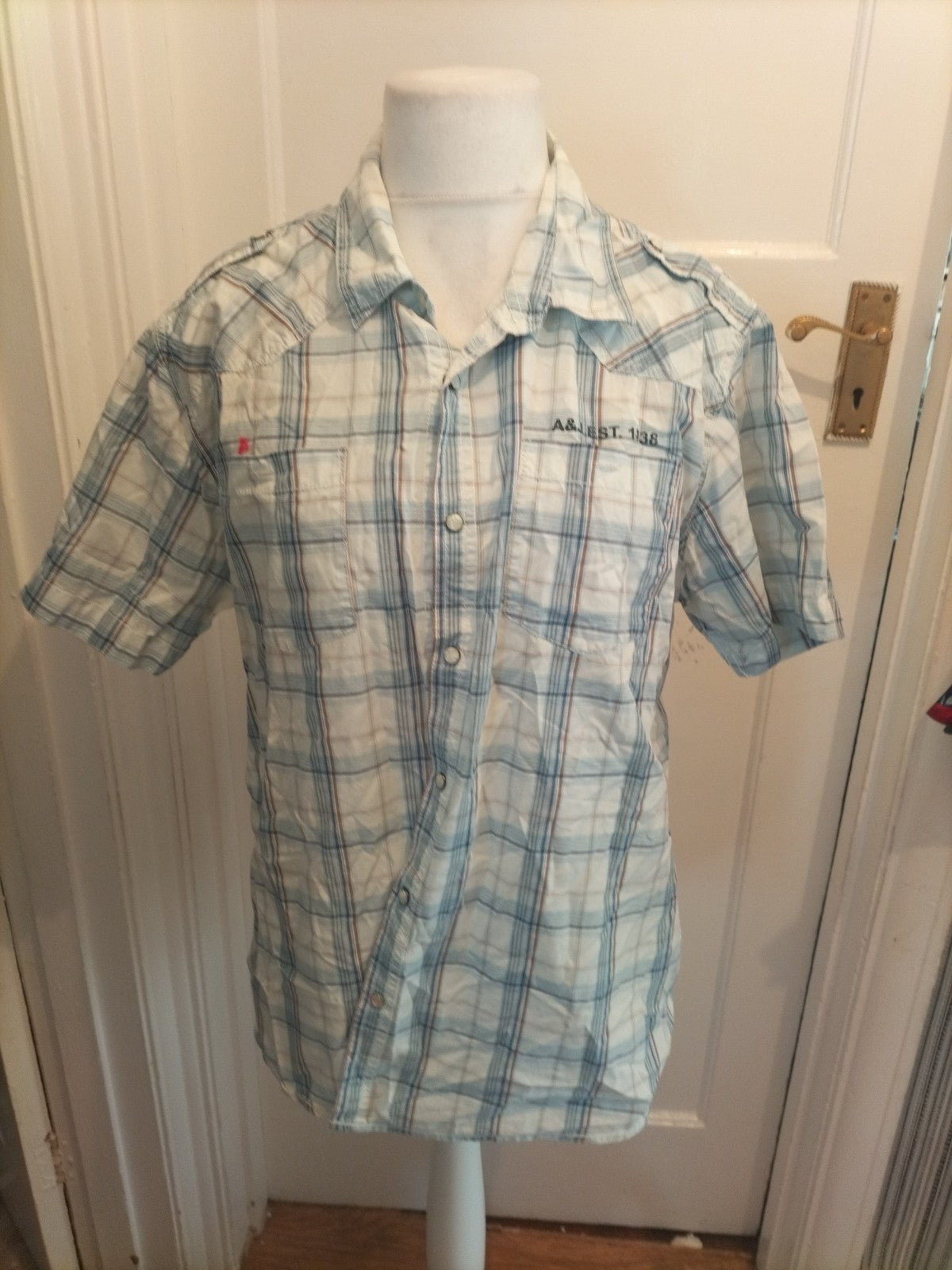 Mens Ambrose & Jackson Size XL Blue And White Short Sleeved Shirt