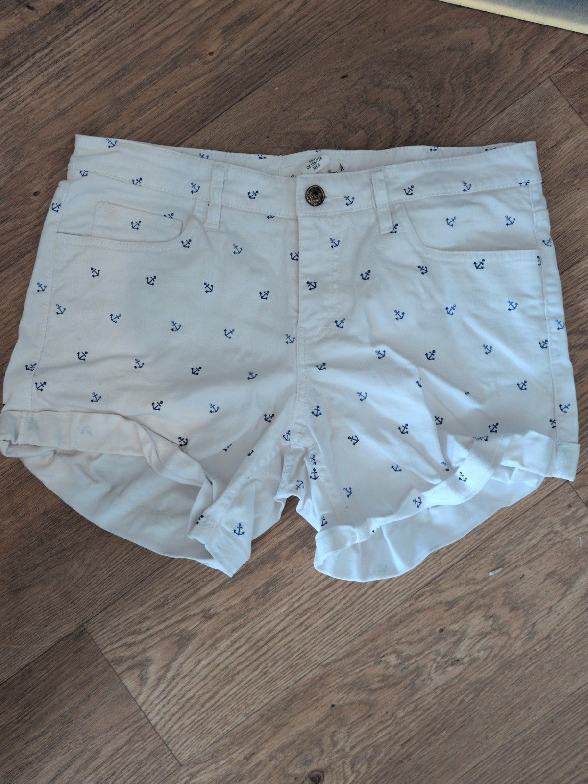 H&M Logg 12 White Anchor Shorts Denim