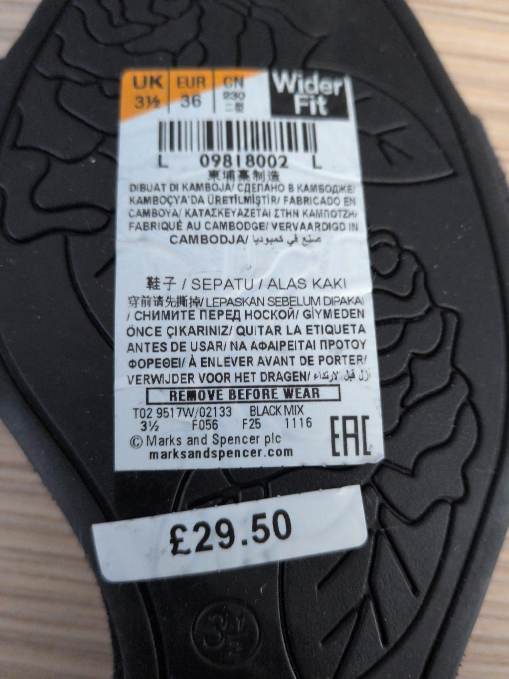 Brand New Foot Glove 3.5 Wider Fit Sandals RRP £29.50