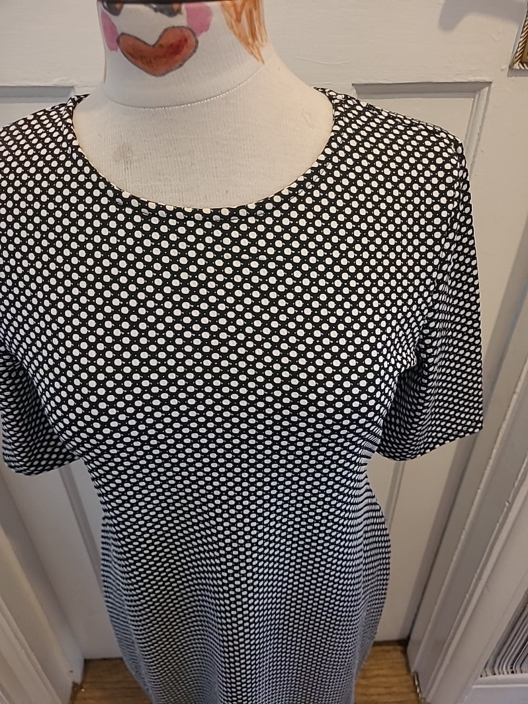 Ladies Forever Size XL Black White Short Sleeved Dress
