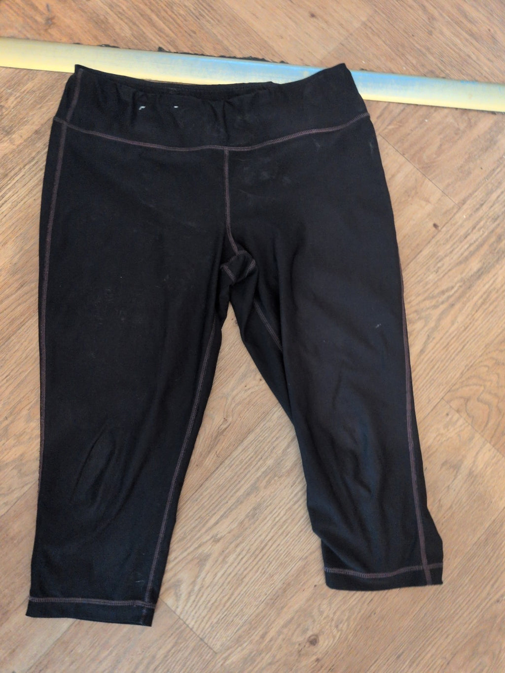 12-14 Black Ankle Crop Sportswear Leggings( Few Marks That Will Wash Out)