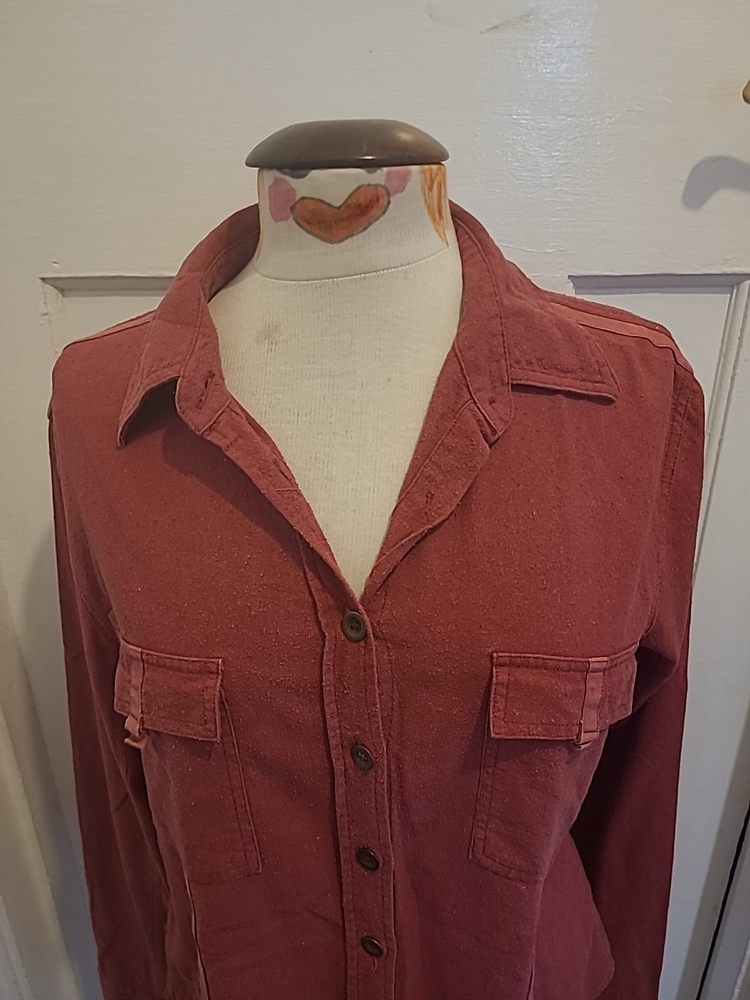 Mens Size XL Wine Red Long Sleeved Shirt(Bobbling)
