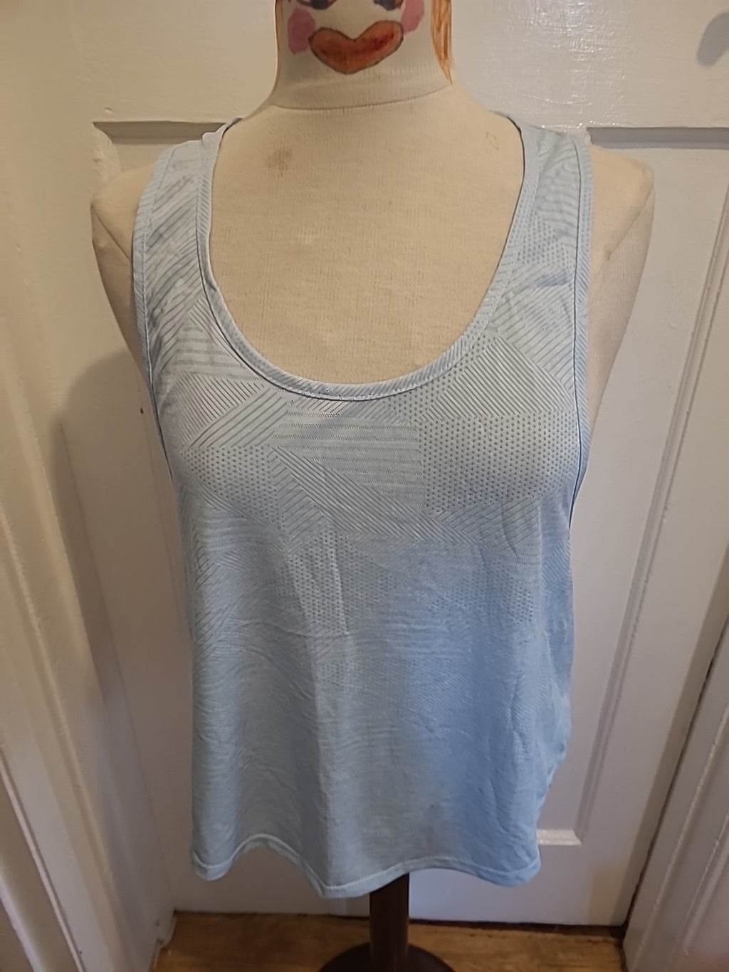 Ladies Size XL Pale Blue Patterned Racer Back Sleeveless Tshirt