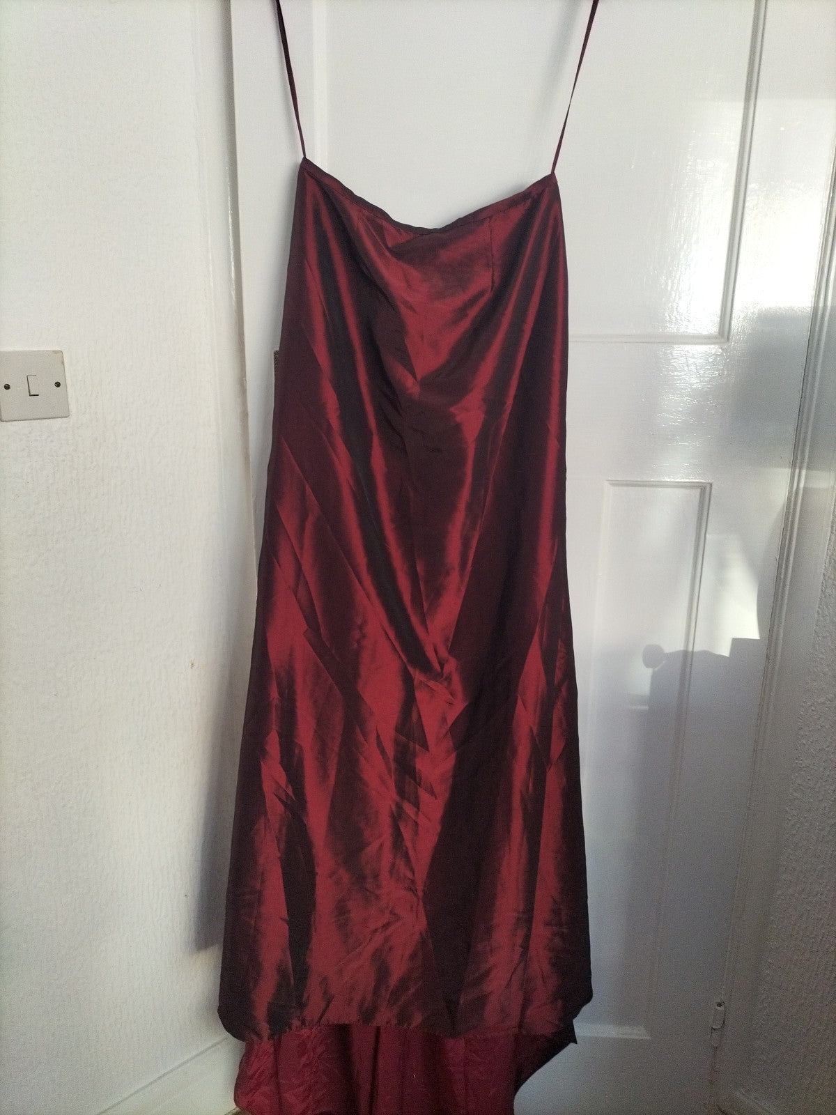 Ladies Size 14 Deep Purple Sleeveless Strapless Ball Gown Dress