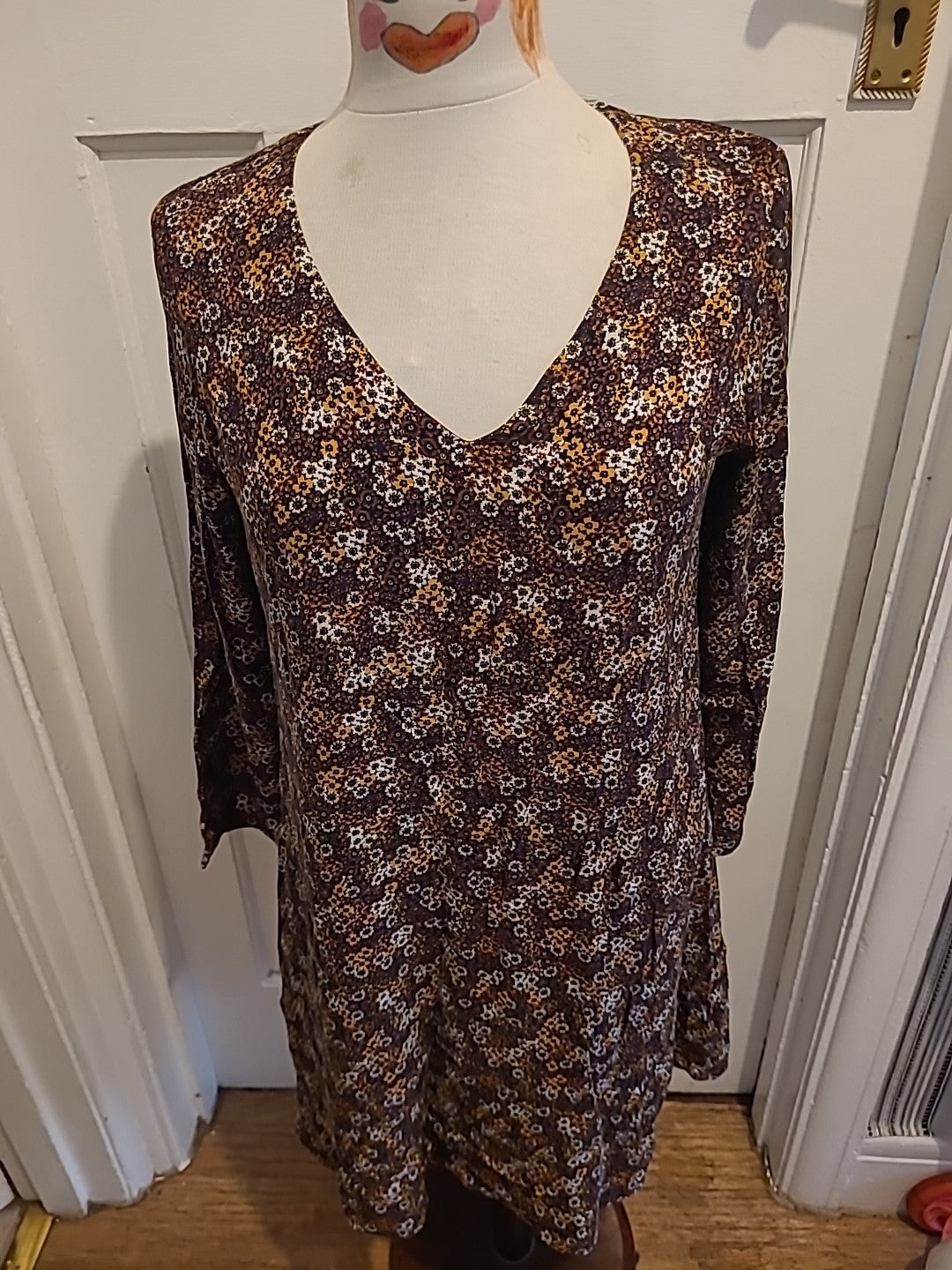 Ladies Apricot Size 10 Brown/Orange/White Floral Long Sleeved Dress