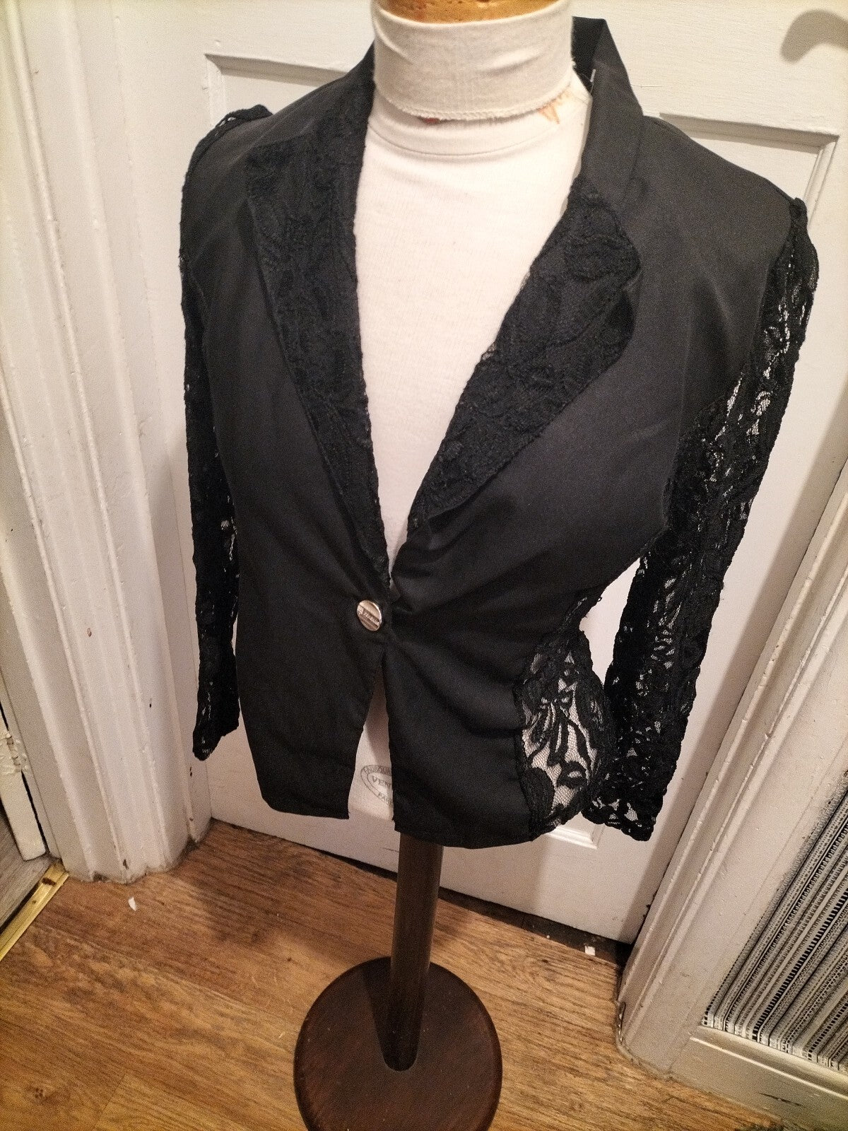 Ladies Zanzea Small Black Jacket