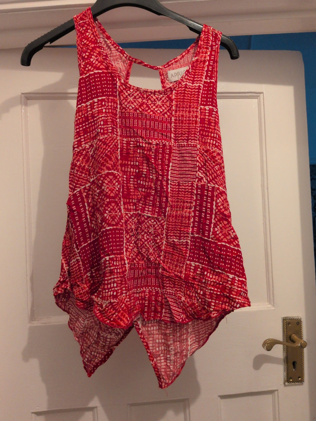 Apricot 10 Red And White Sleeveless Top