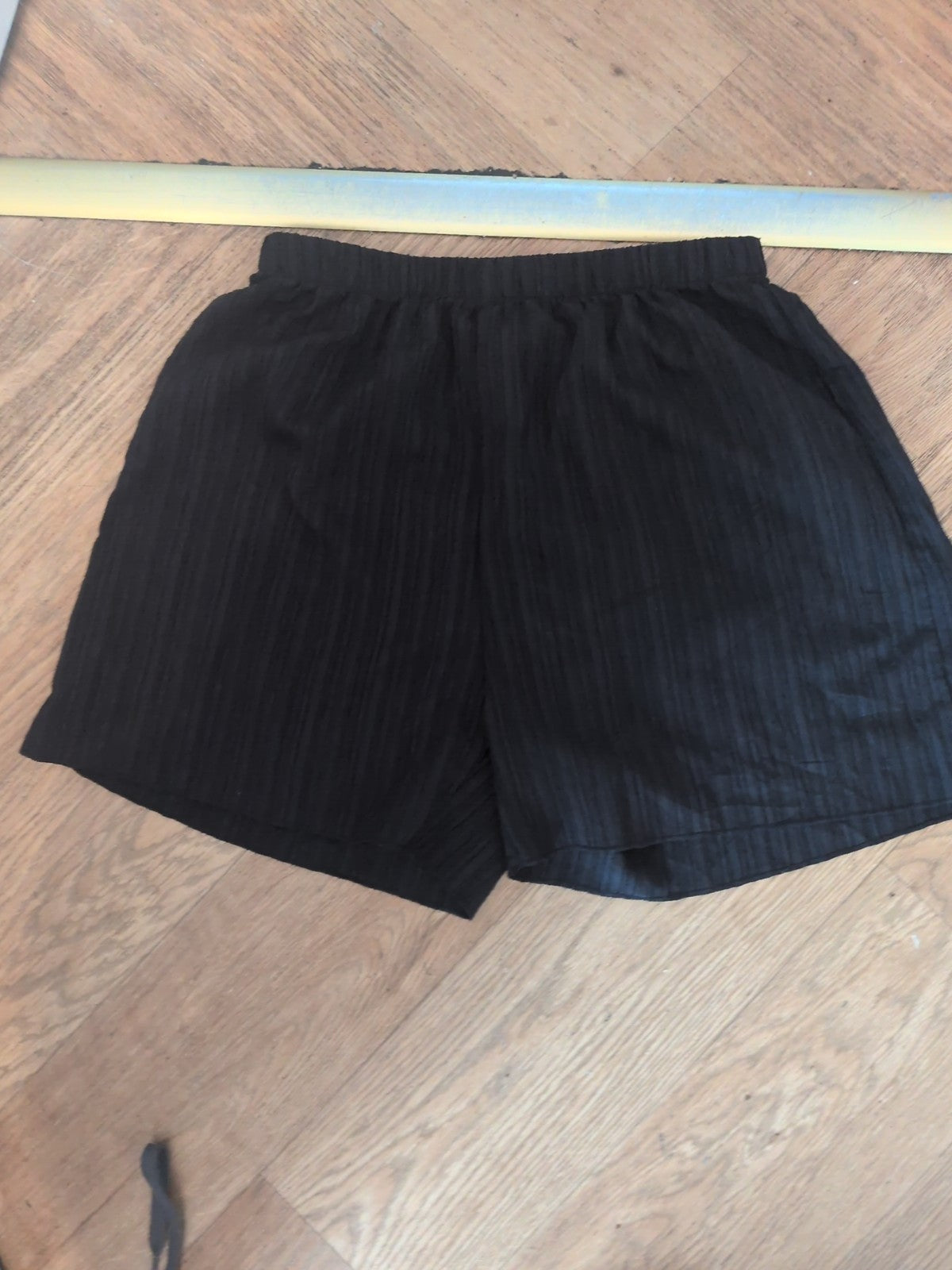Medium Black Crinkle Elasticated Shorts
