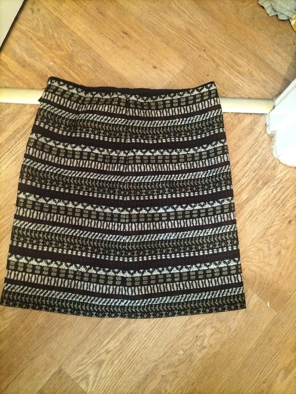 Marks And Spencer 12 Multicoloured Patterned Lined Skirt Straight Length 21 Inch