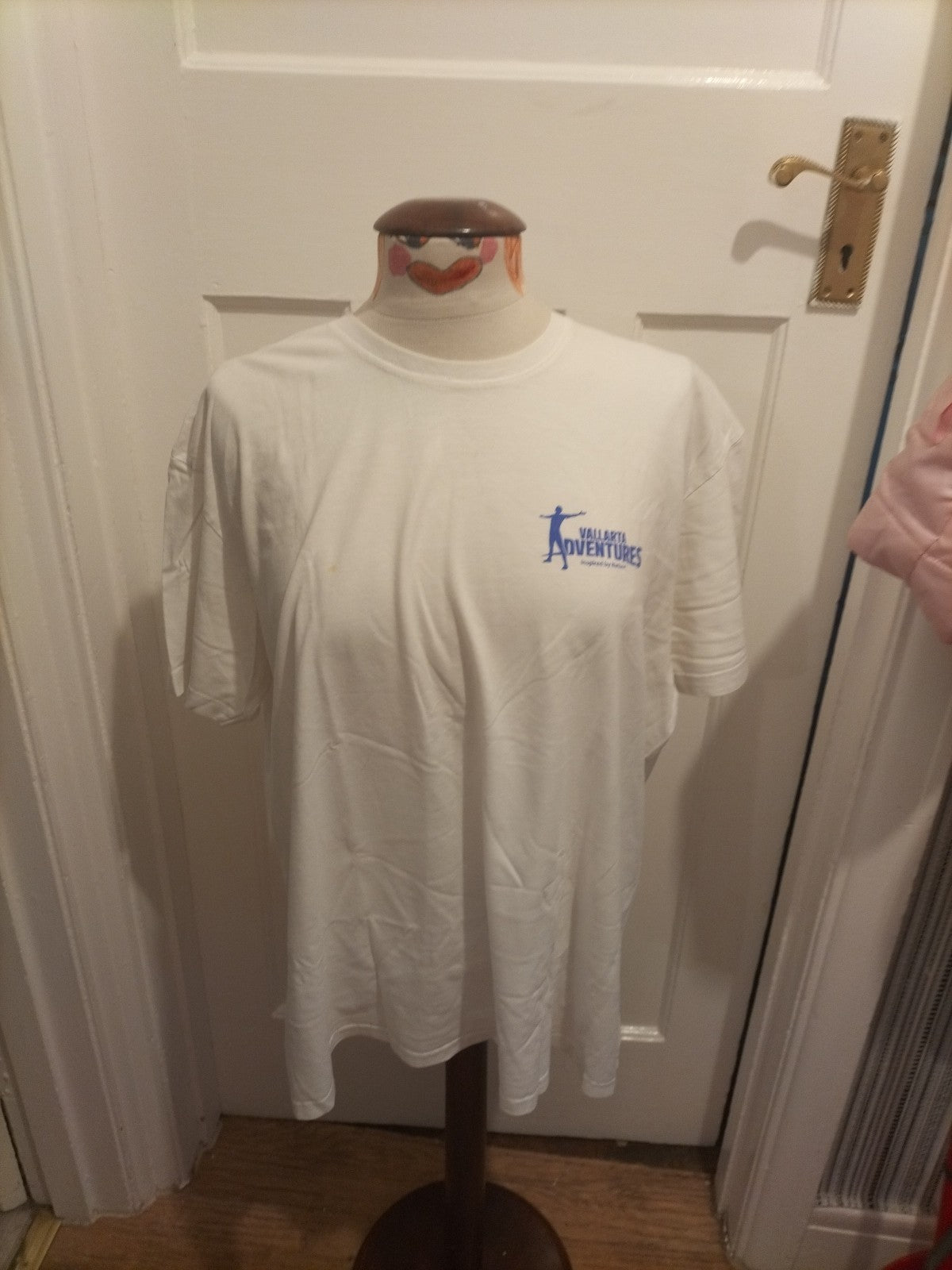 Mens Vallarta Size XL White Printed Tshirt(Small Mark On Front)