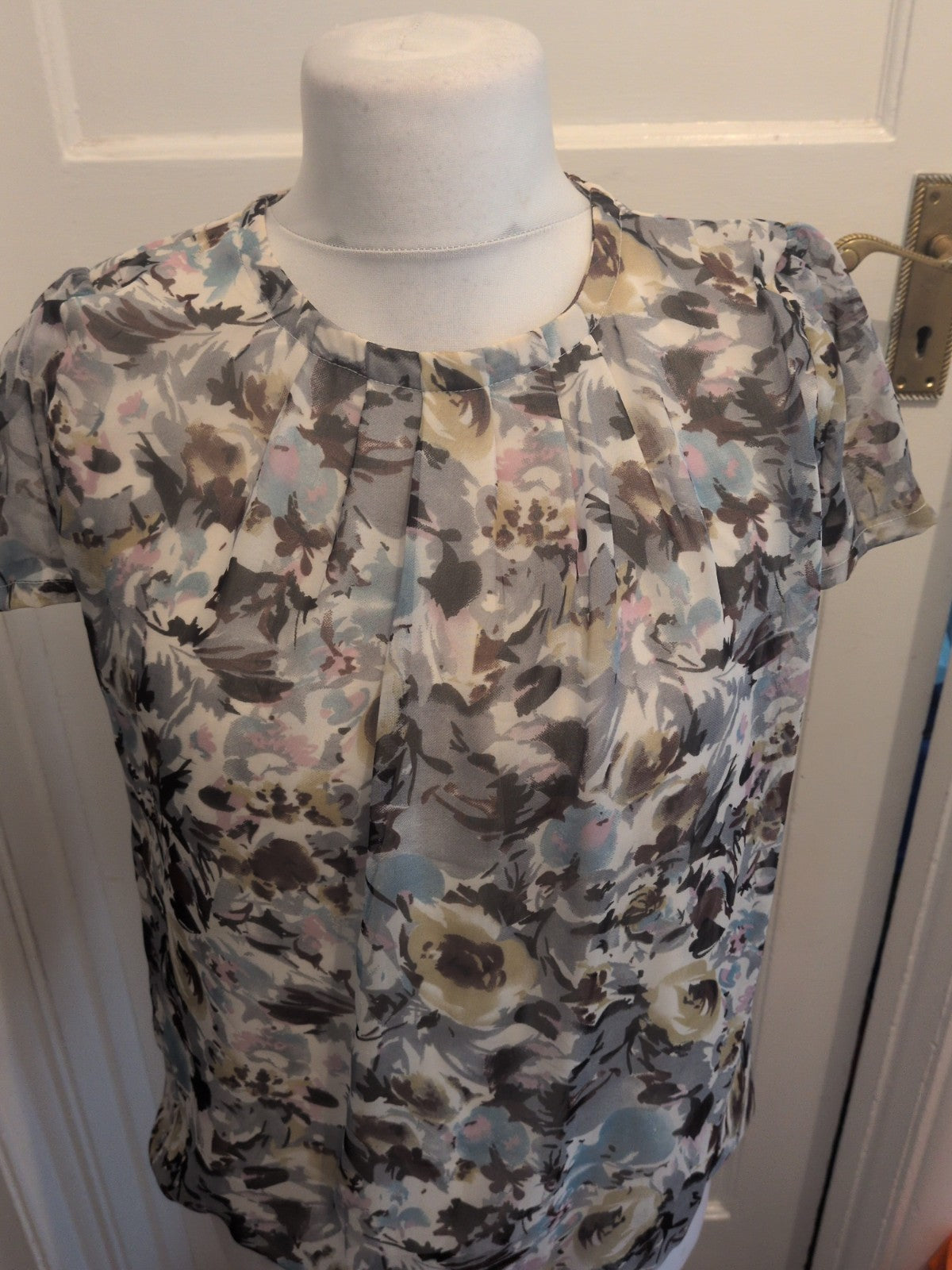 Peacocks 8 Multi Colour Floral Short Sleeve Blouse