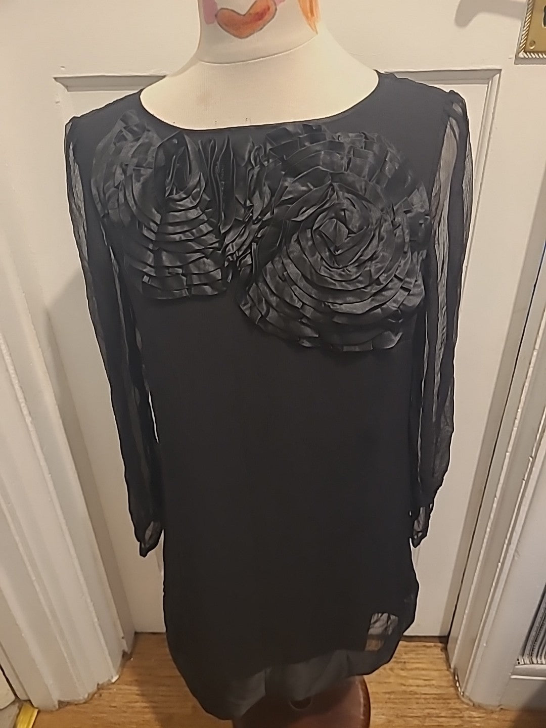 Ladies Size 16 Black Mesh Sleeved Floral Detail Tunic