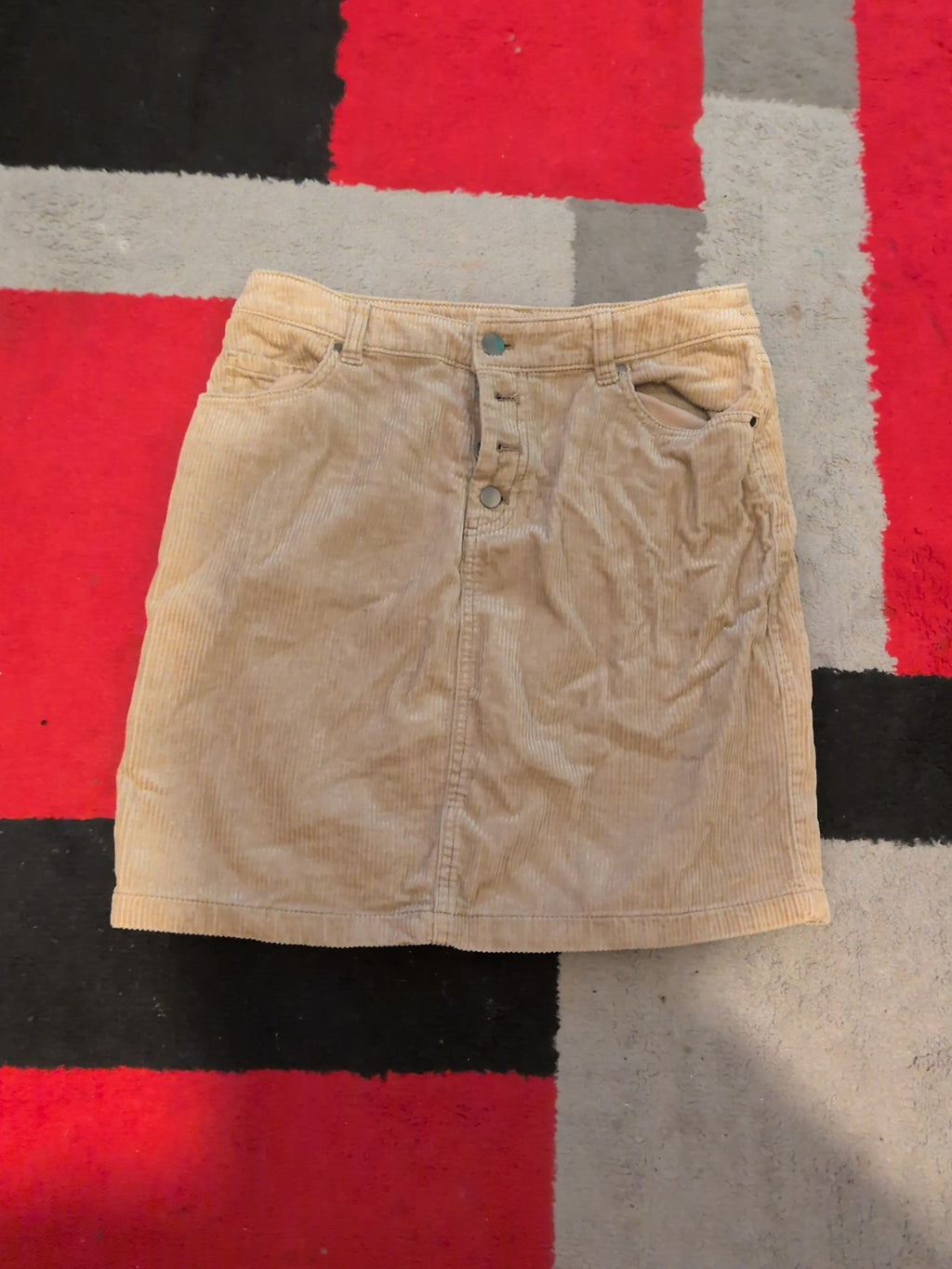 Ladies Tu Size 8 Beige Ribbed Skirt