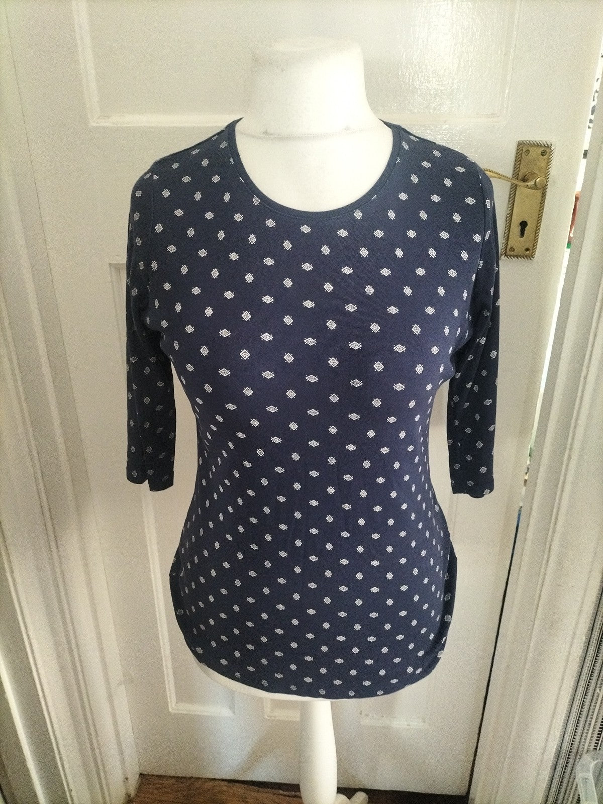 Ladies M+S Size 10 Blue And White Patterned Long Sleeve Top