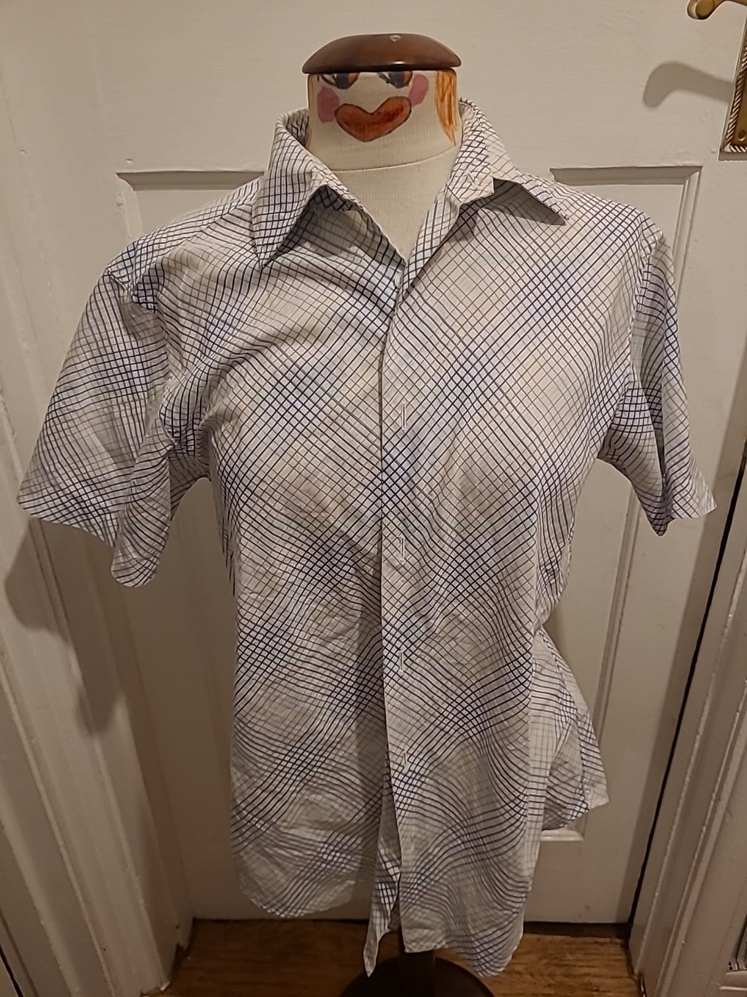 Mens Burton Size Medium White Checked Short Sleeve Shirt