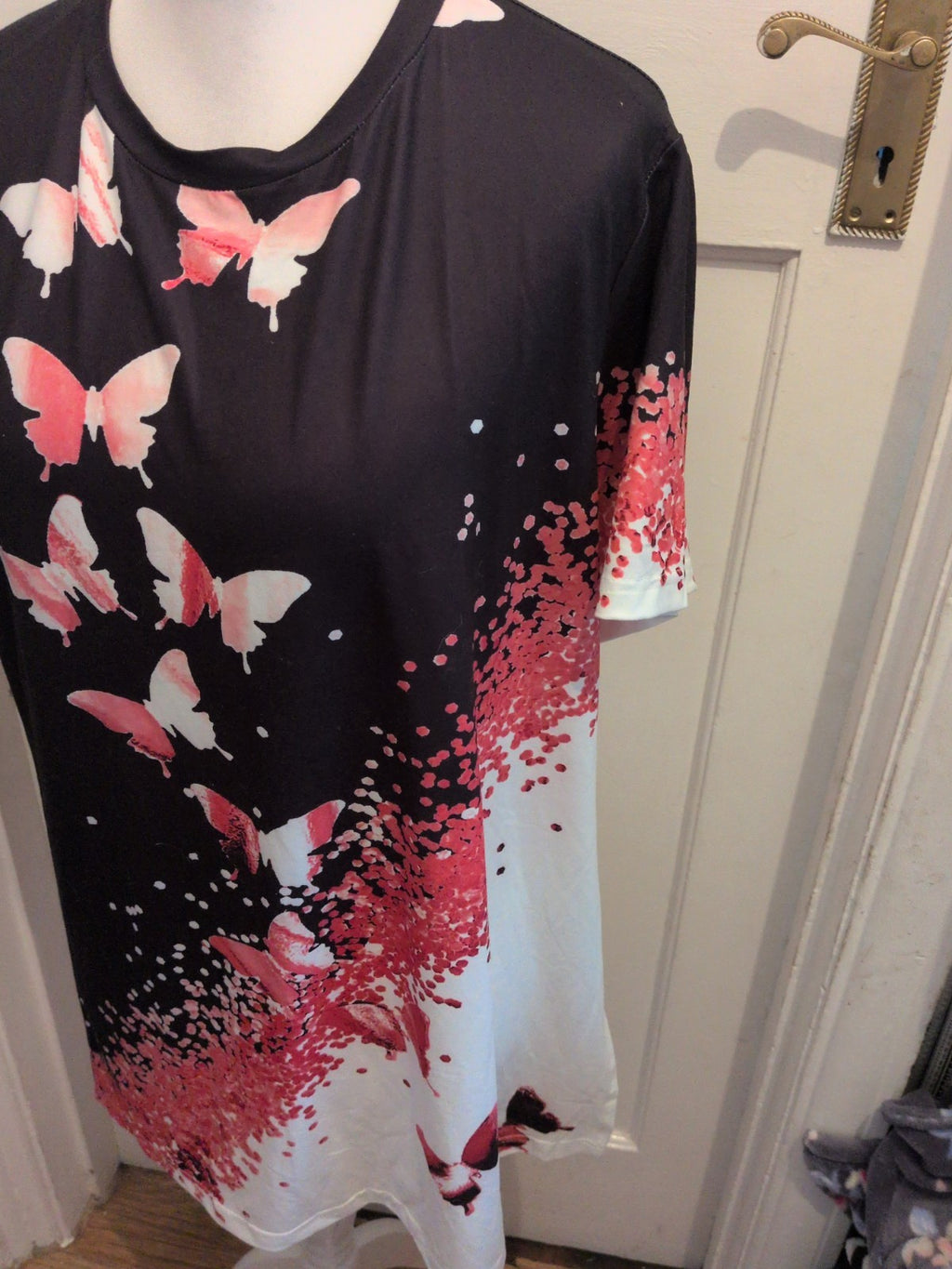 Ladies 3XL Pink And Black With White Butterfly T-shirt Short Sleeve
