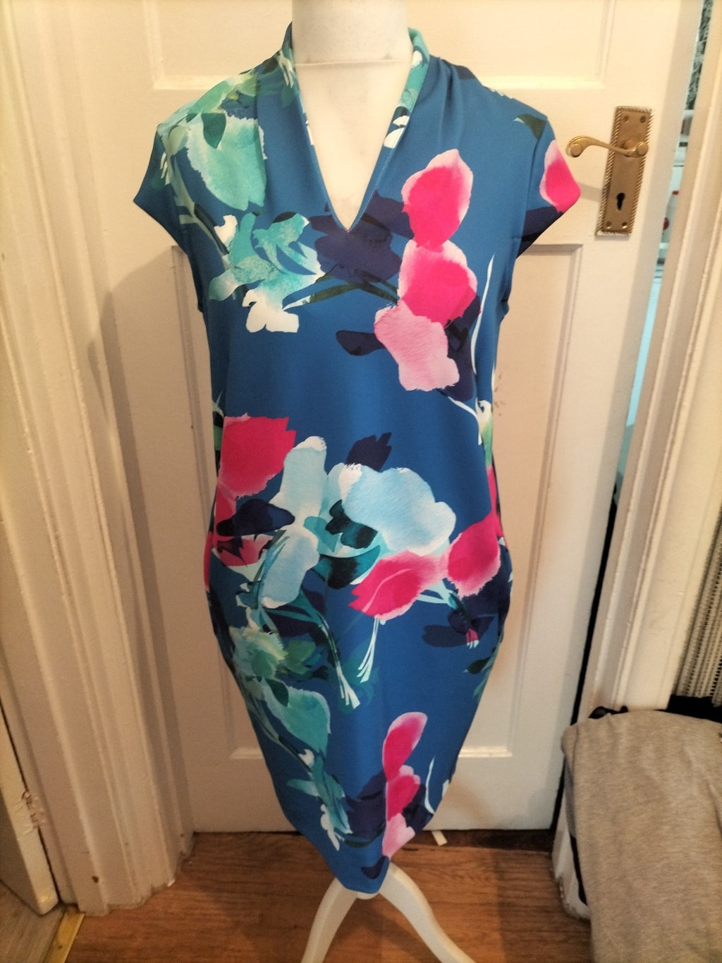Ladies Roman Size 12 Blue Floral Cap Sleeve Dress