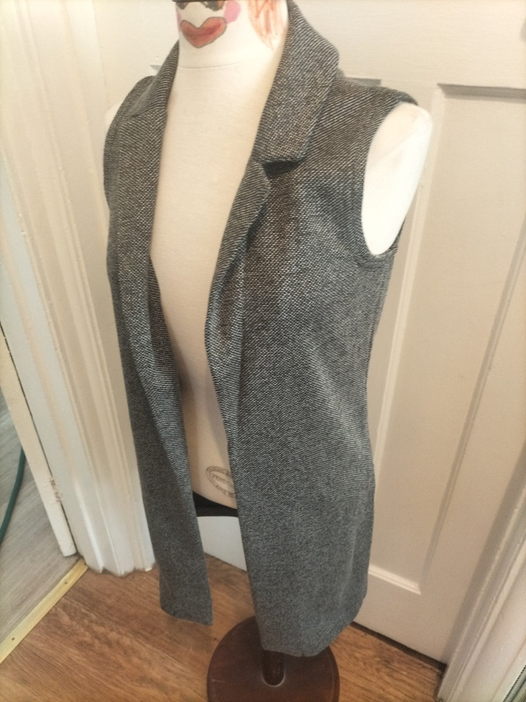 Ladies New Look Size 6 Grey Fleck Longline Sleeveless Cardigan