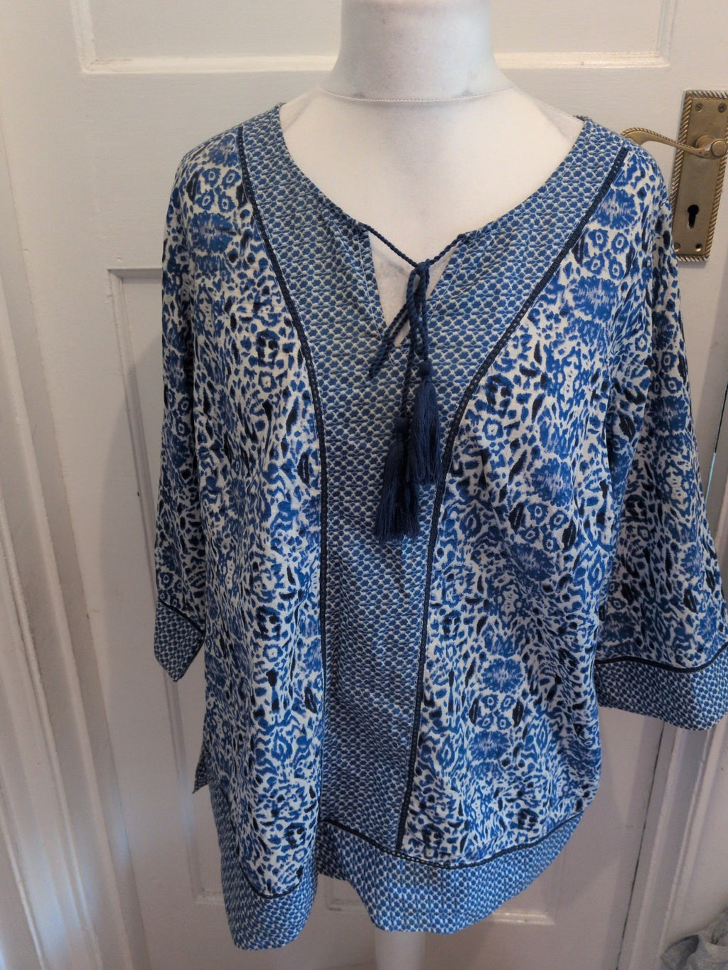 Fleur XL Blue Pattern Half Sleeve Blouse