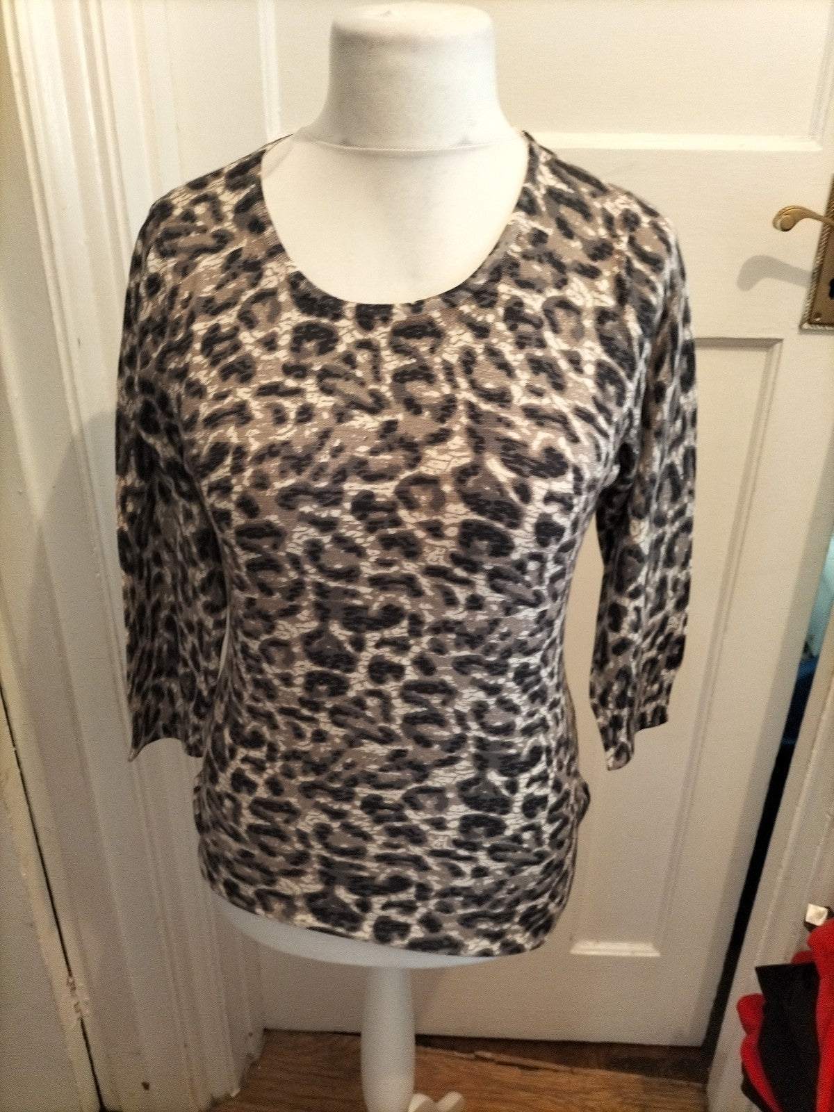 Ladies BM Collection Size Small Animal Print Long Sleeved Blouse