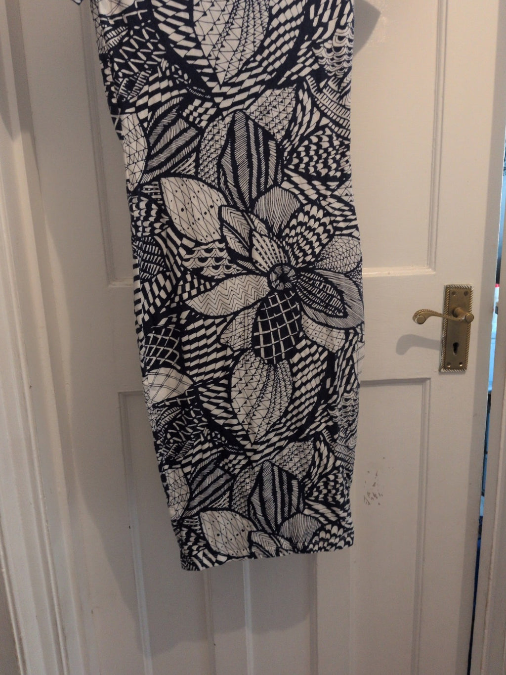 River Island 8 Blue And White Floral Short Sleeve Midi Pencil Dress