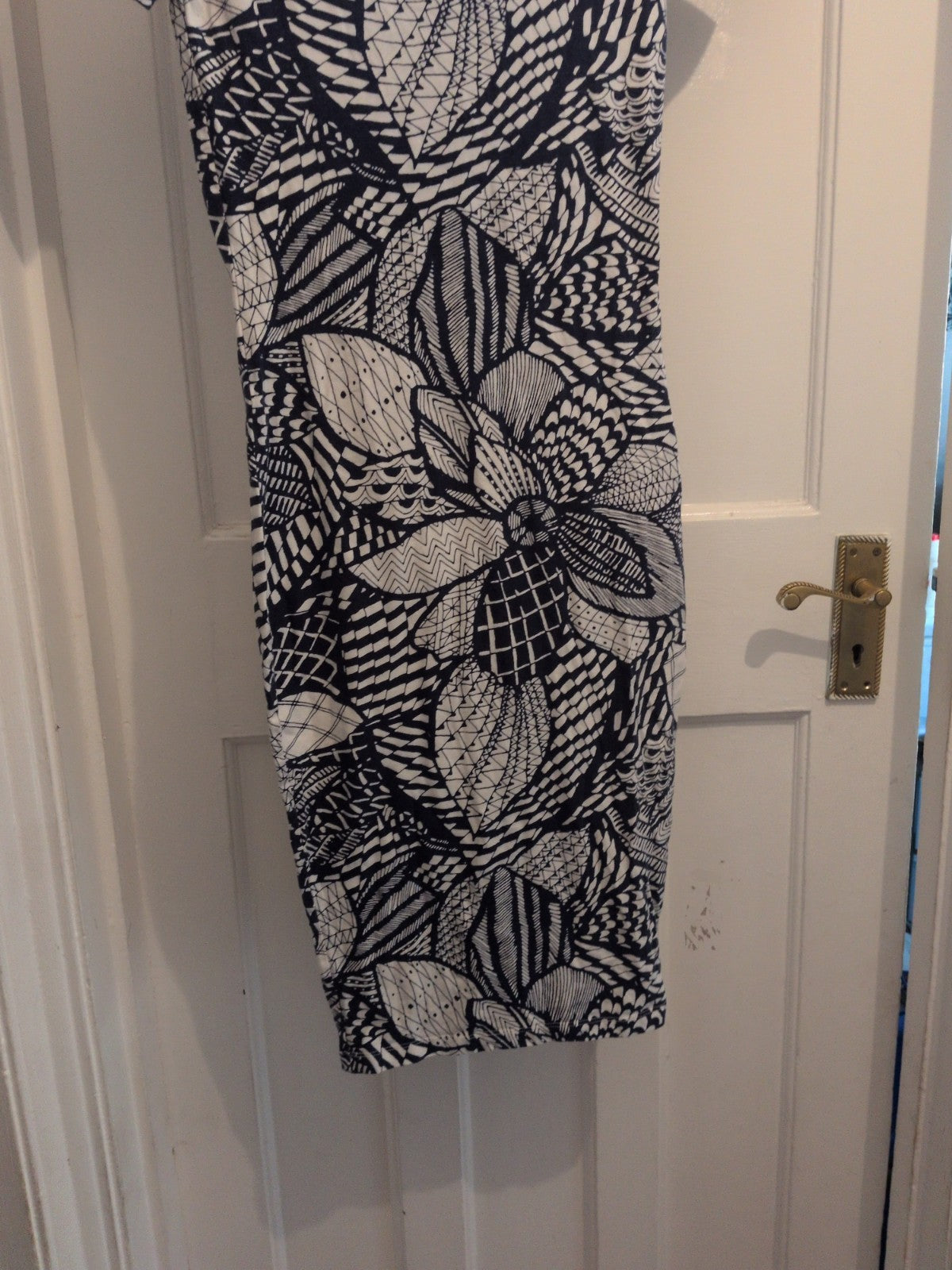 River Island 8 Blue And White Floral Short Sleeve Midi Pencil Dress