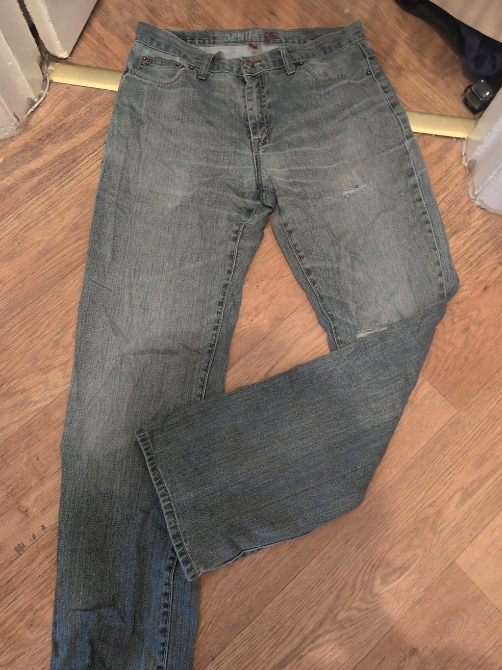 Denim+Co 34x34 Straight Ripped Jeans
