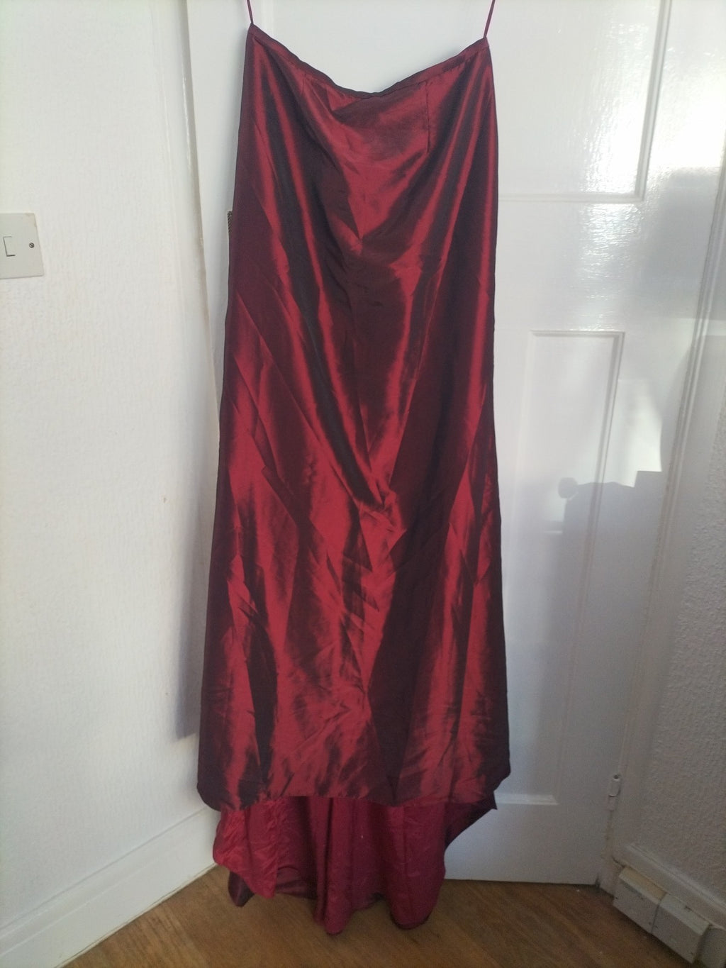 Ladies Size 14 Deep Purple Sleeveless Strapless Ball Gown Dress