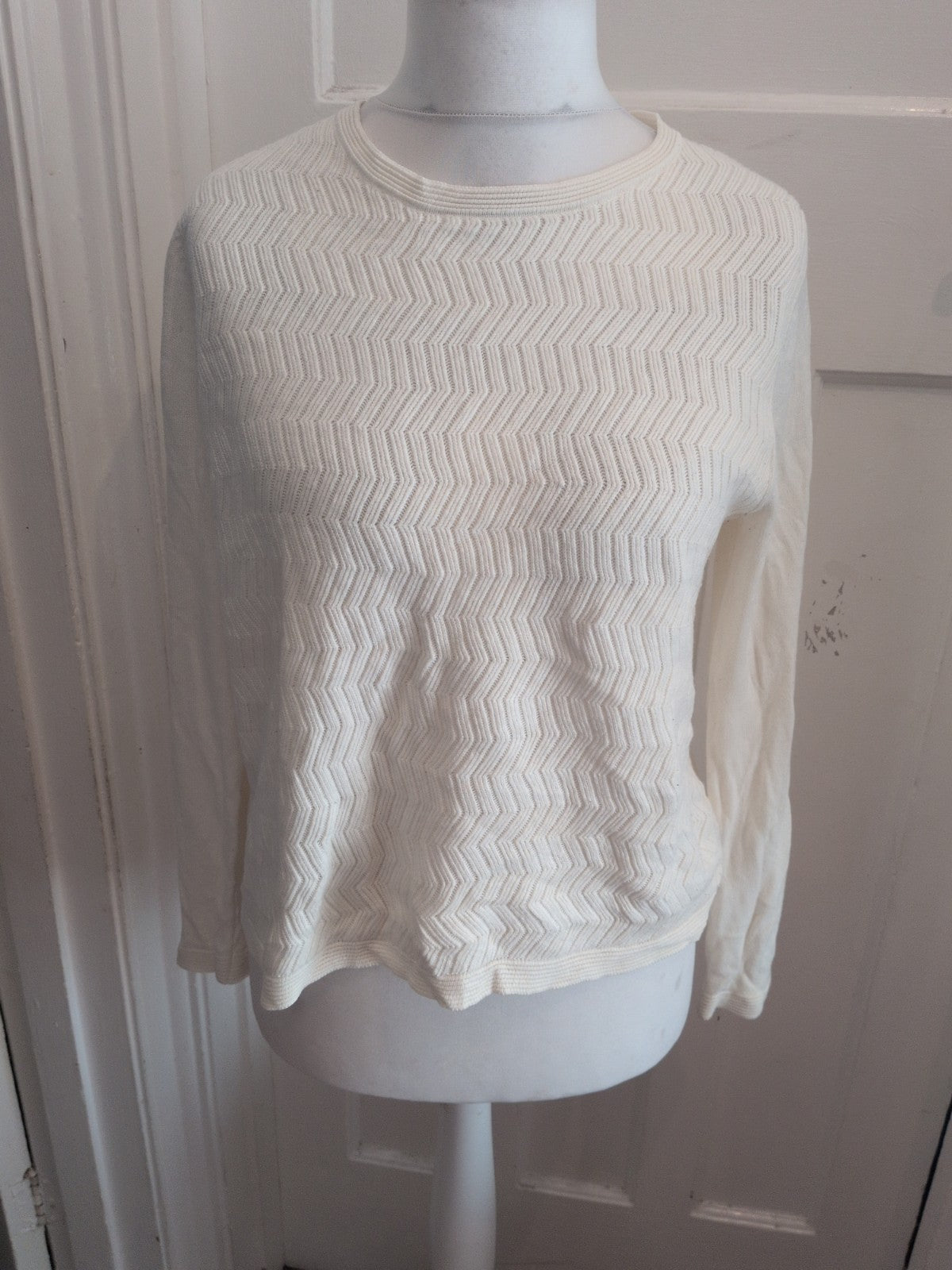 Classics M/L White Jumper